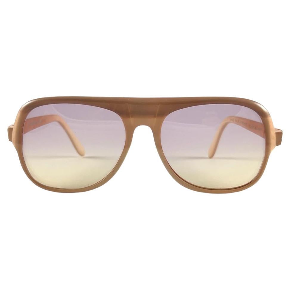 New Vintage Pierre Cardin Oversized 505 CAVALAIRE Ombre Nude 1970 Sunglasses For Sale