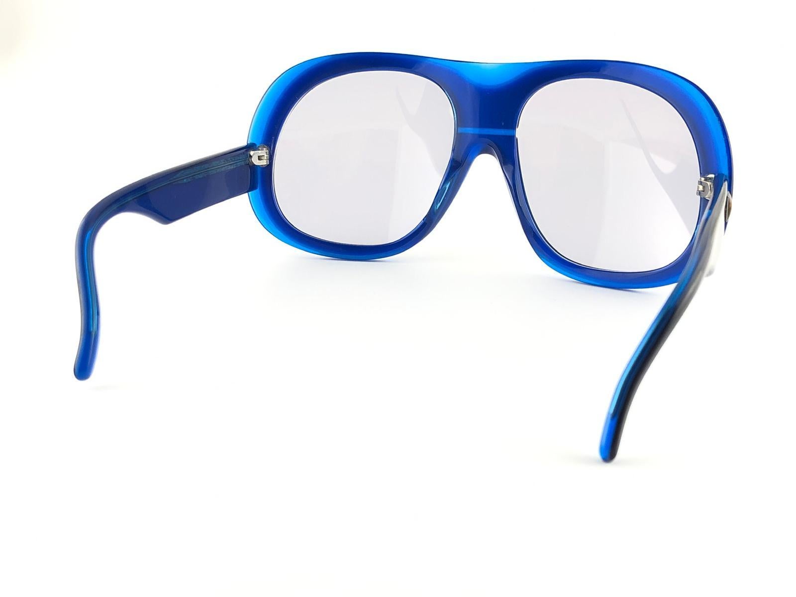 Pierre Cardin - Lunettes de soleil bleues surdimensionnées en verre, vintage, années 1970, état neuf Unisexe en vente
