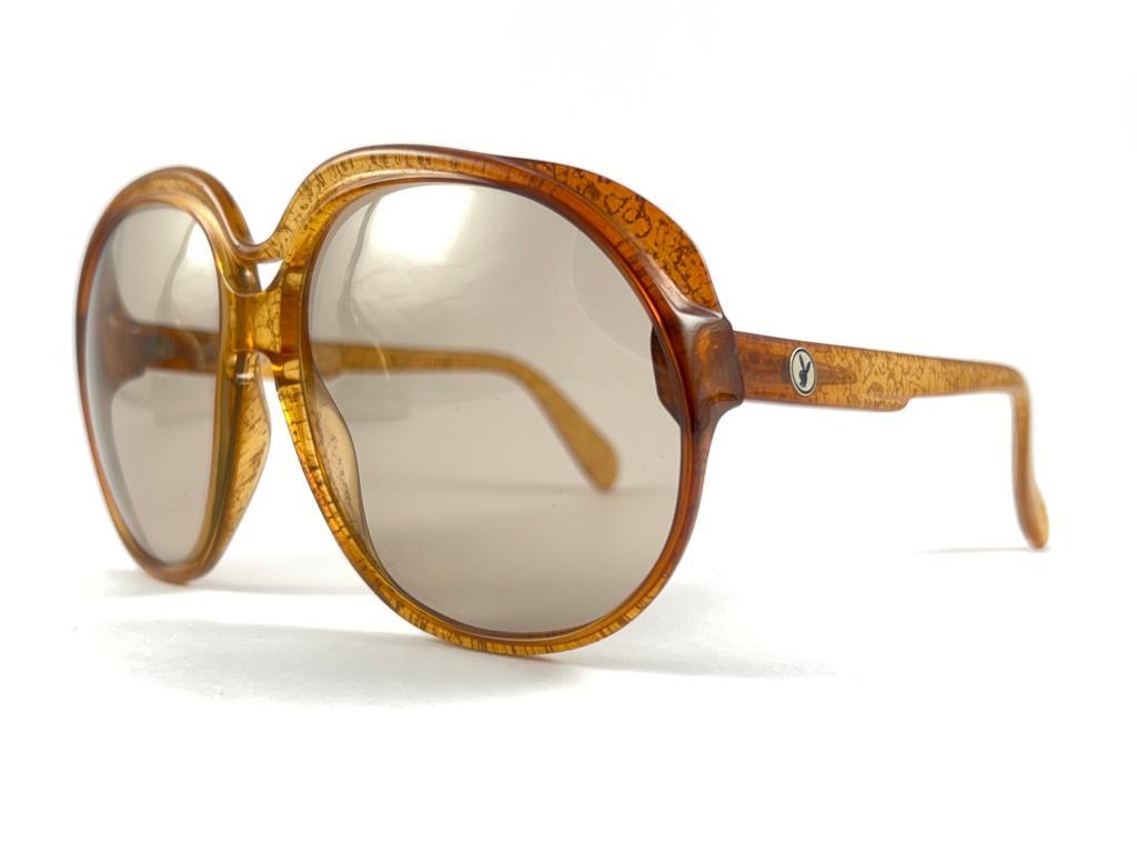 Neue Vintage Playboy 3031 Optyl Transluzente marmorierte übergroße Optyl-Sonnenbrille im Angebot 1