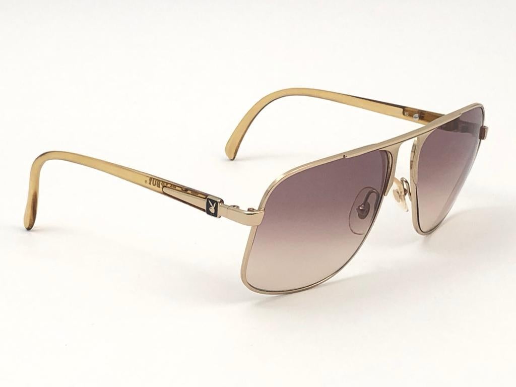 Nero Nuovo Playboy 4540 d'epoca  Occhiali da sole Optyl dorati oversize