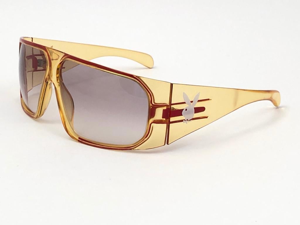 New Vintage Playboy 4545 Optyl Translucent Oversized Optyl Sunglasses In New Condition For Sale In Baleares, Baleares