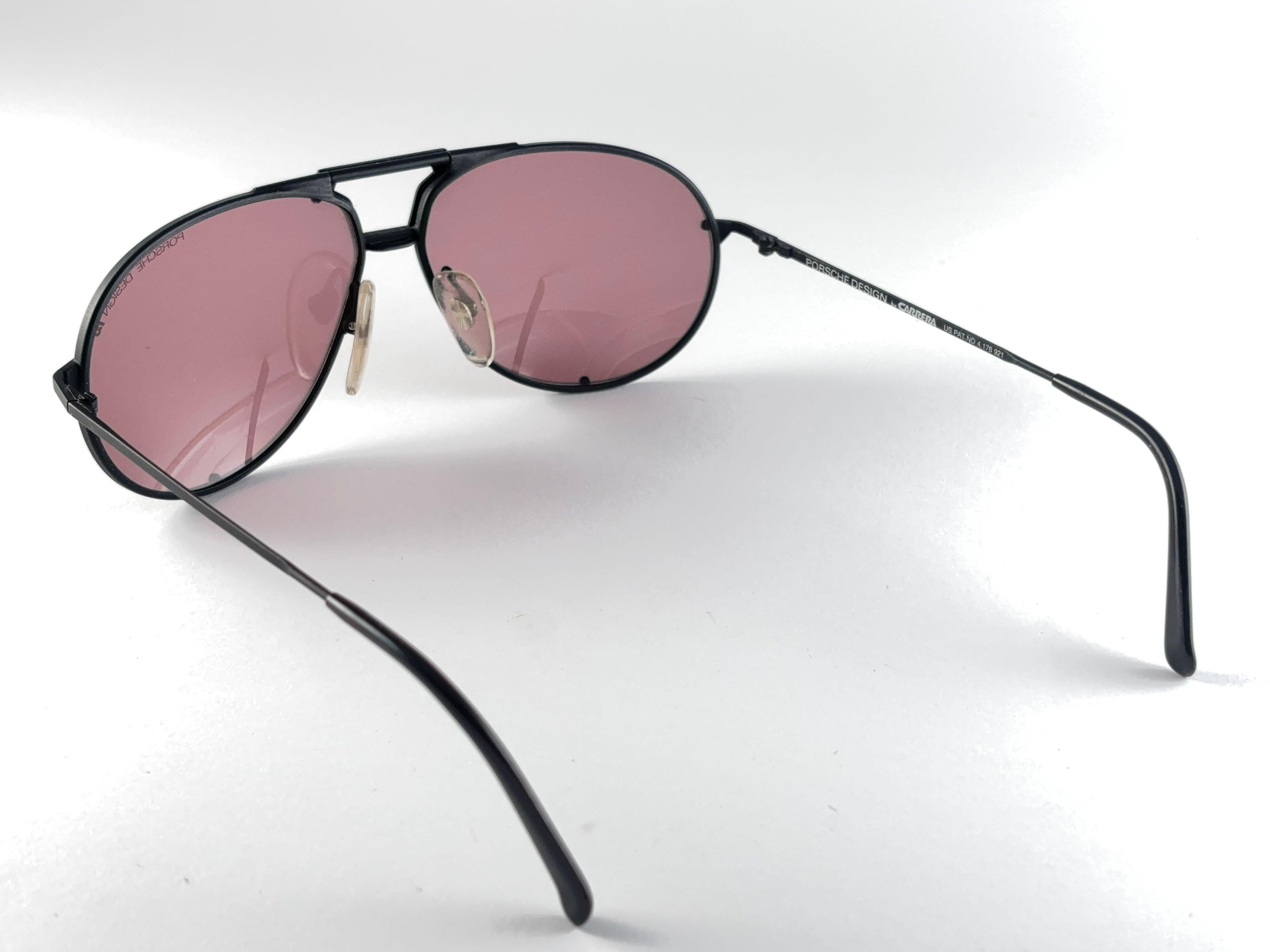 
Ultra Rare Collectors Item From The 1990'S, 30 Years Old: Porsche Design 5651 Black Matte Shield Frame. Amazing Craftsmanship And Quality. Check The Pics Please. It Has Visible Sign Wear Due To Three Decades Of Storage. 
Amazing And Impossible To