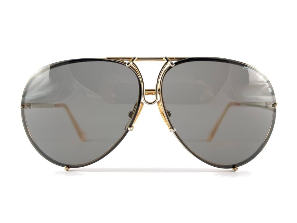 New Vintage Porsche Aviator Gold Frame Grey Lenses 1980's Sunglasses Austria In New Condition For Sale In Baleares, Baleares