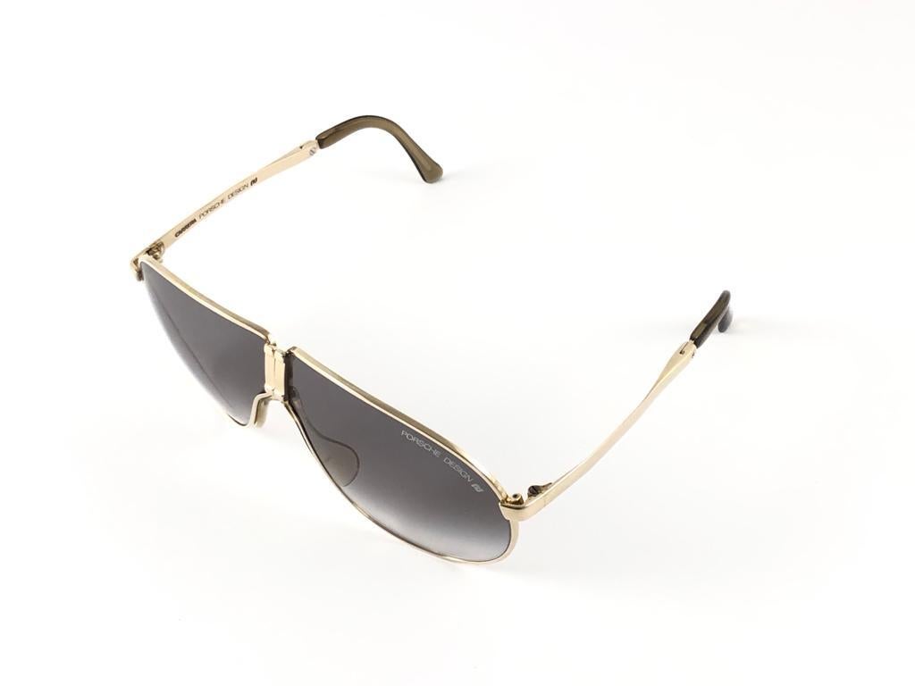 New Vintage Porsche Design 5622 40 Gold Foldable Sunglasses 1990s For Sale 1