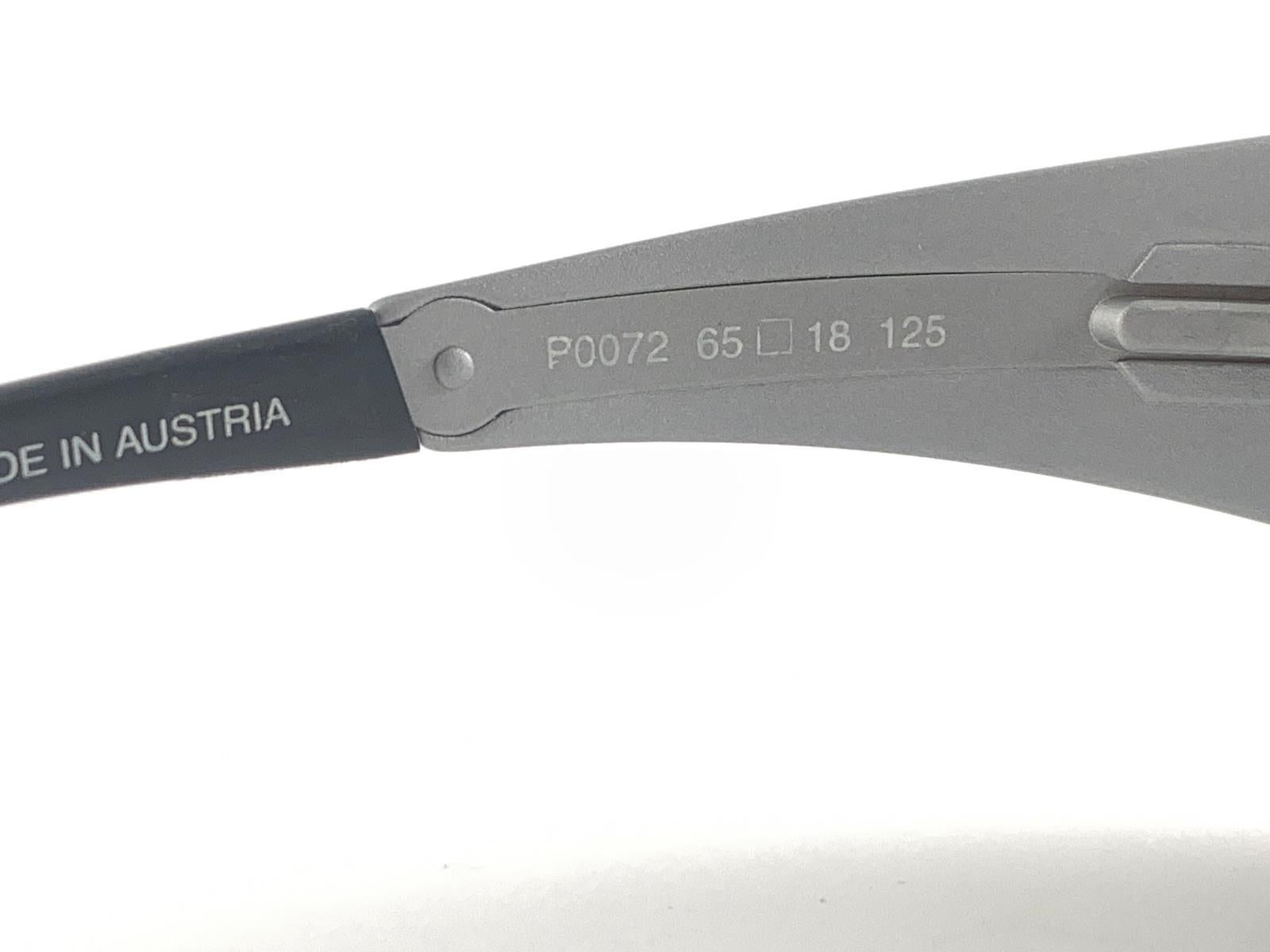 New Vintage Porsche P0073 Shield Matte Grey Frame 1990 Sunglasses Austria Neuf - En vente à Baleares, Baleares