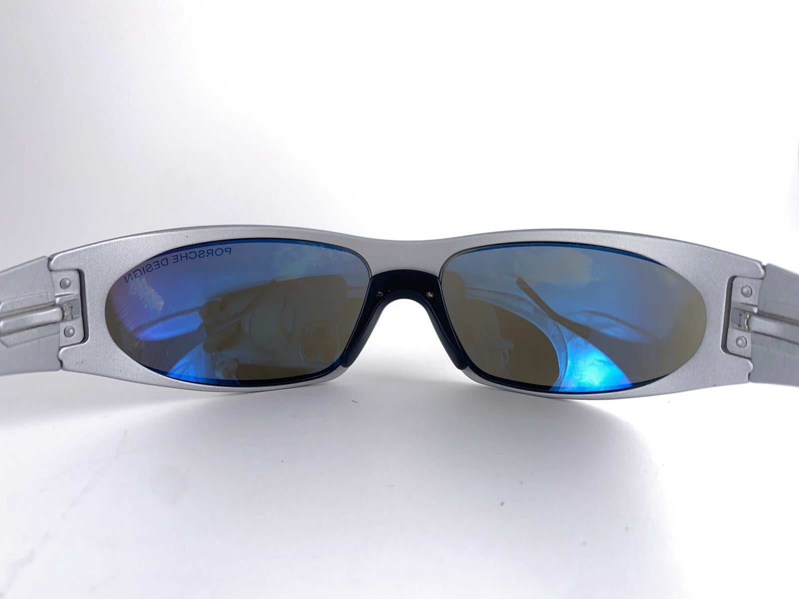 Neu Vintage Porsche P0073 Schild Mattgrauer Rahmen 1990 Sonnenbrille Österreich im Zustand „Neu“ im Angebot in Baleares, Baleares