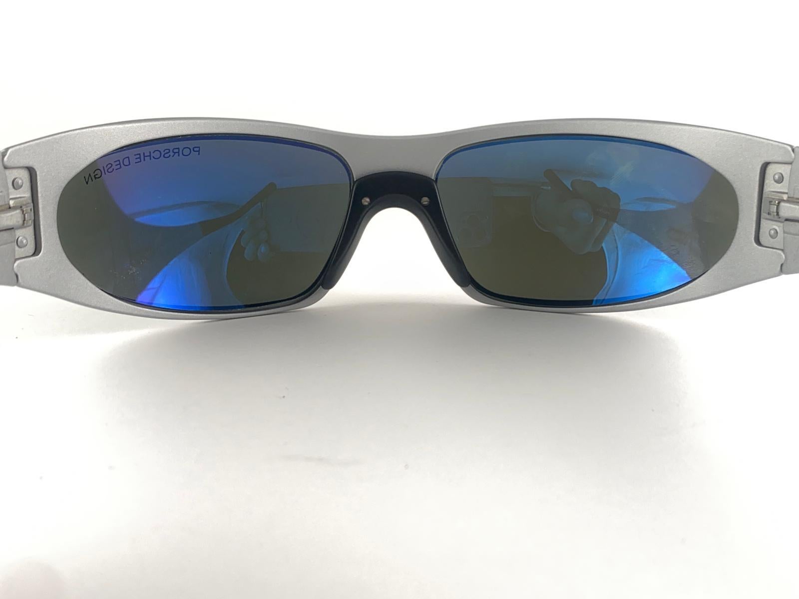 New Vintage Porsche P0073 Shield Matte Grey Frame 1990 Sunglasses Austria en vente 2