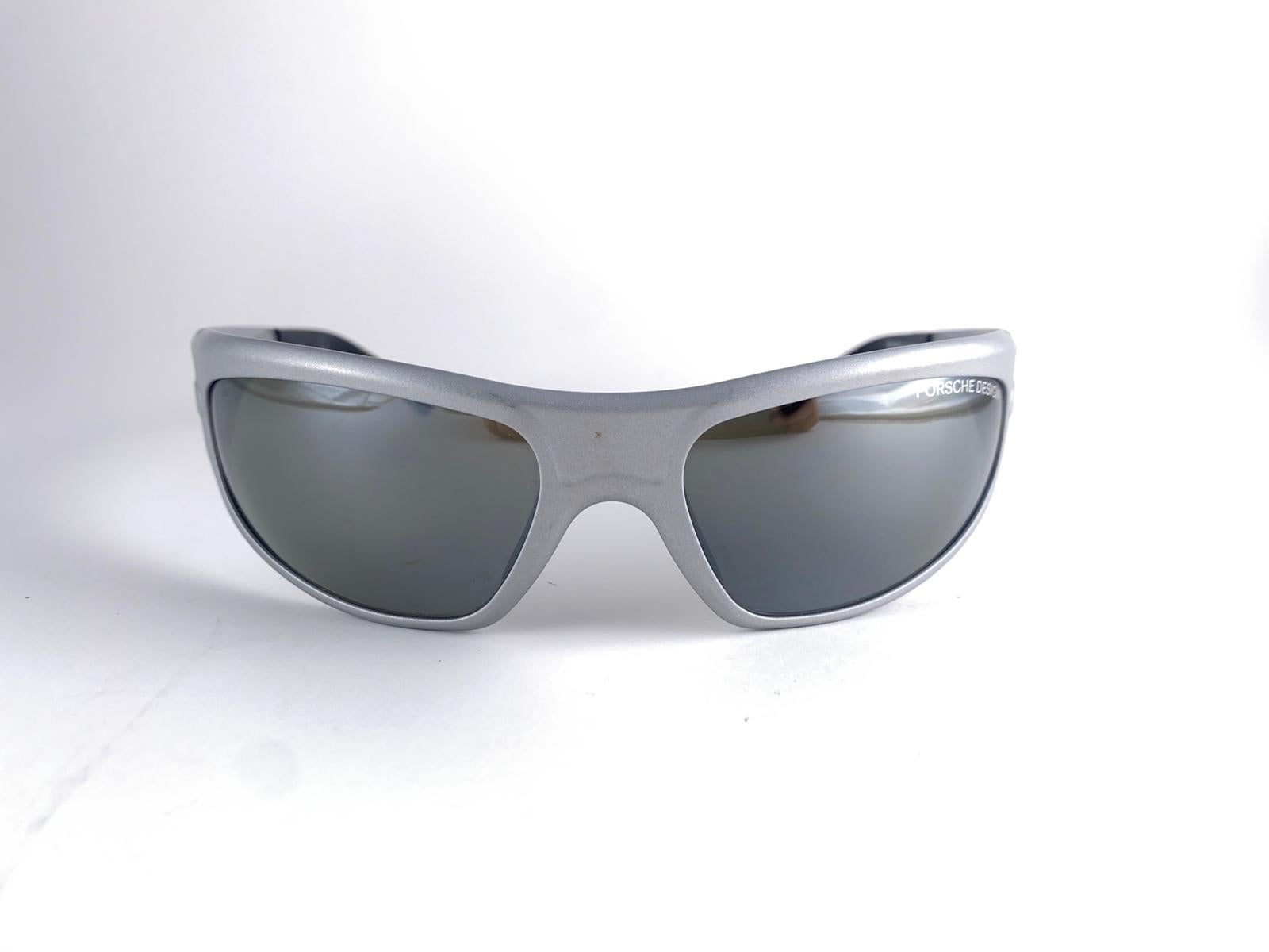 Neu Vintage Porsche P0073 Schild Mattgrauer Rahmen 1990 Sonnenbrille Österreich im Angebot 2
