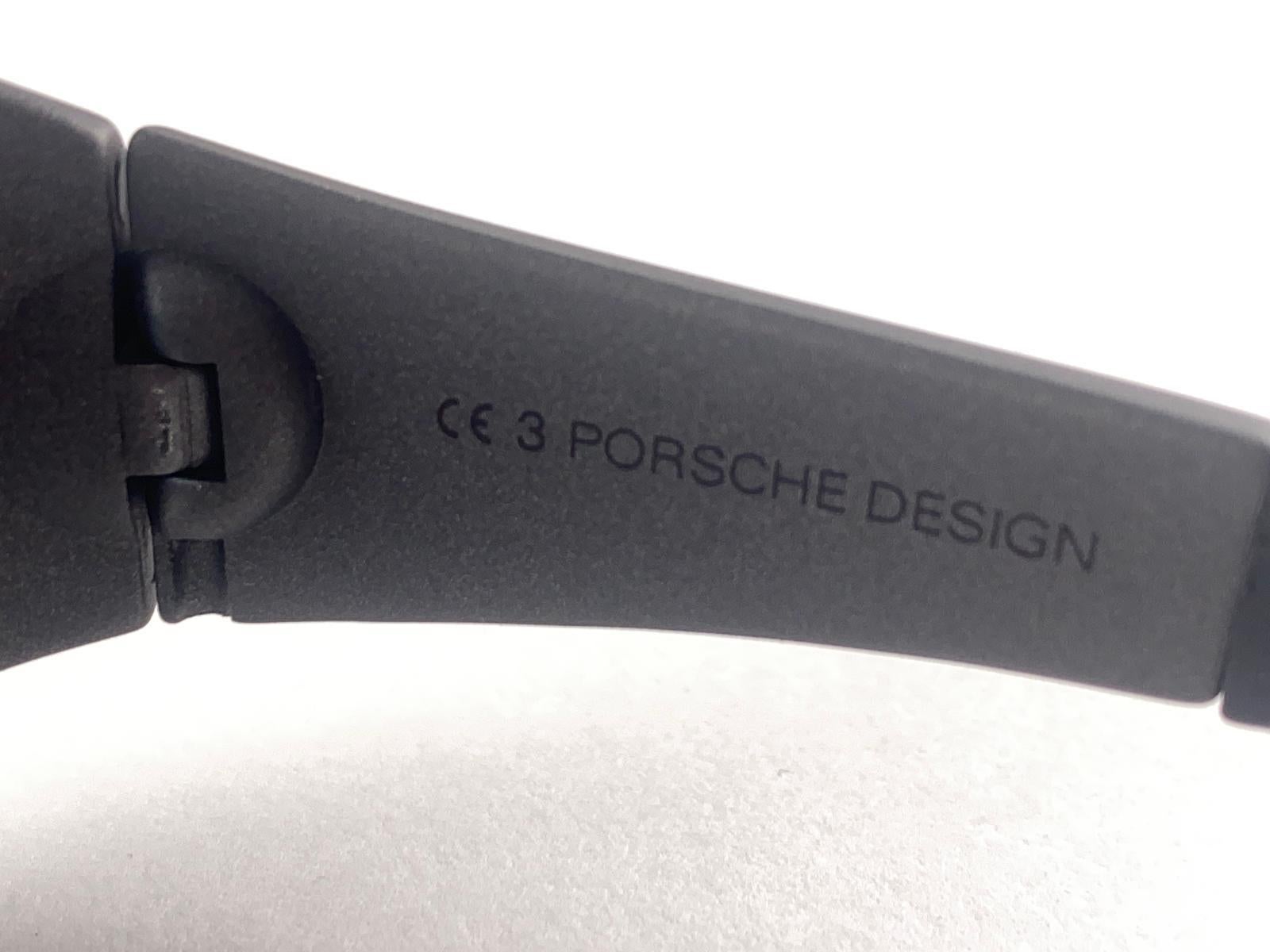 New Vintage Porsche P3001 B Nose Guard Frame Silver Mirror Lens 1990 Sunglasses In New Condition For Sale In Baleares, Baleares