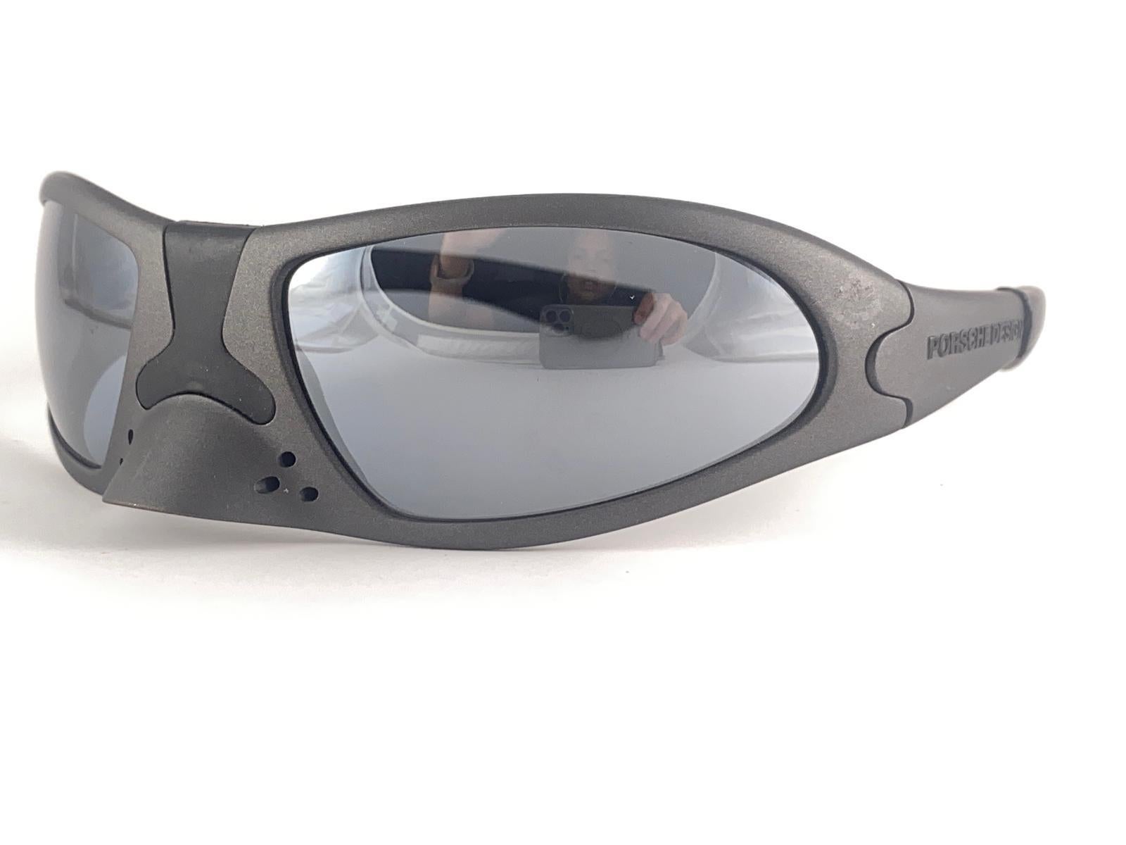New Vintage Porsche P3001 B Nose Guard Frame Silver Mirror Lens 1990 Sunglasses For Sale 3
