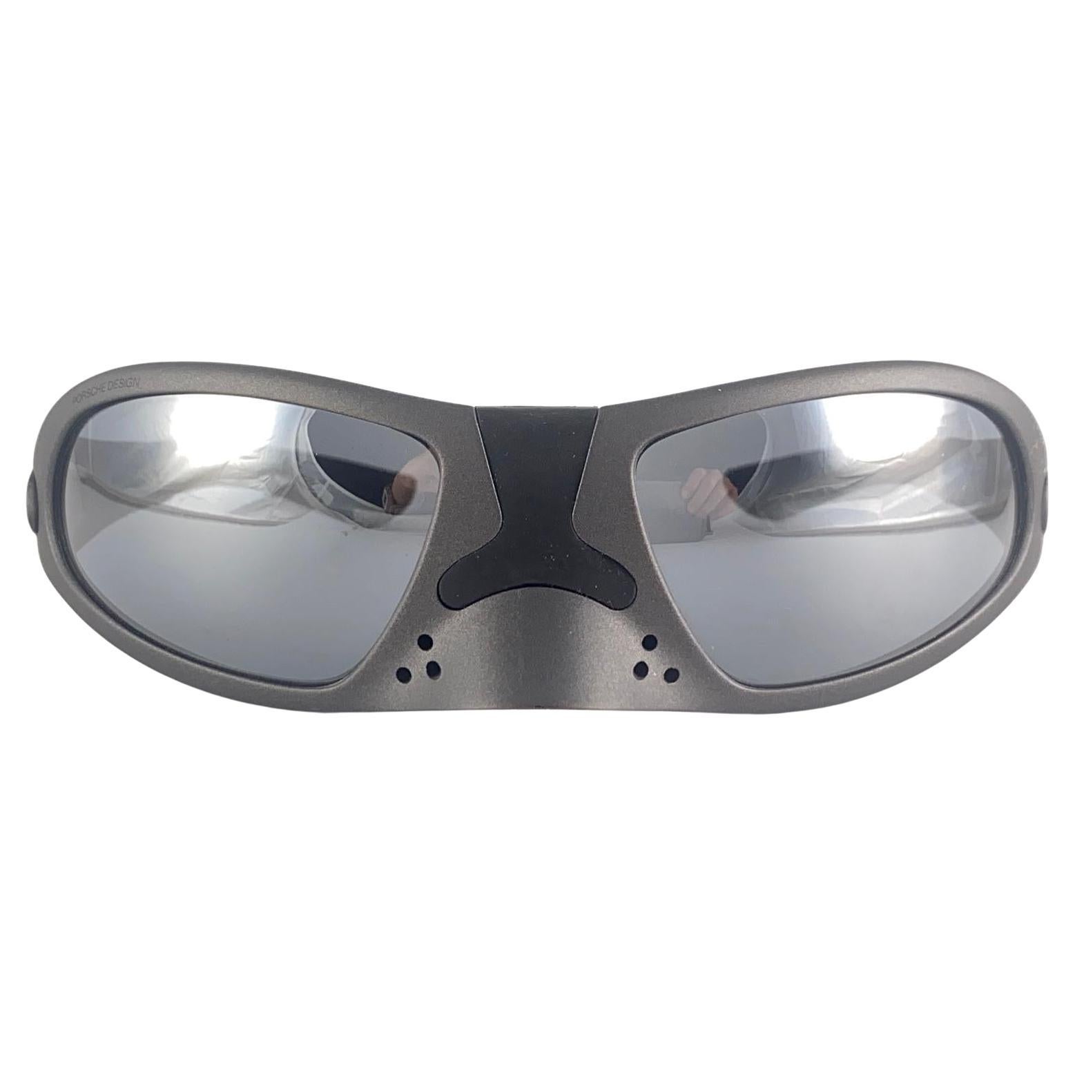 New Vintage Porsche P3001 B Nose Guard Frame Silver Mirror Lens 1990 Sunglasses For Sale