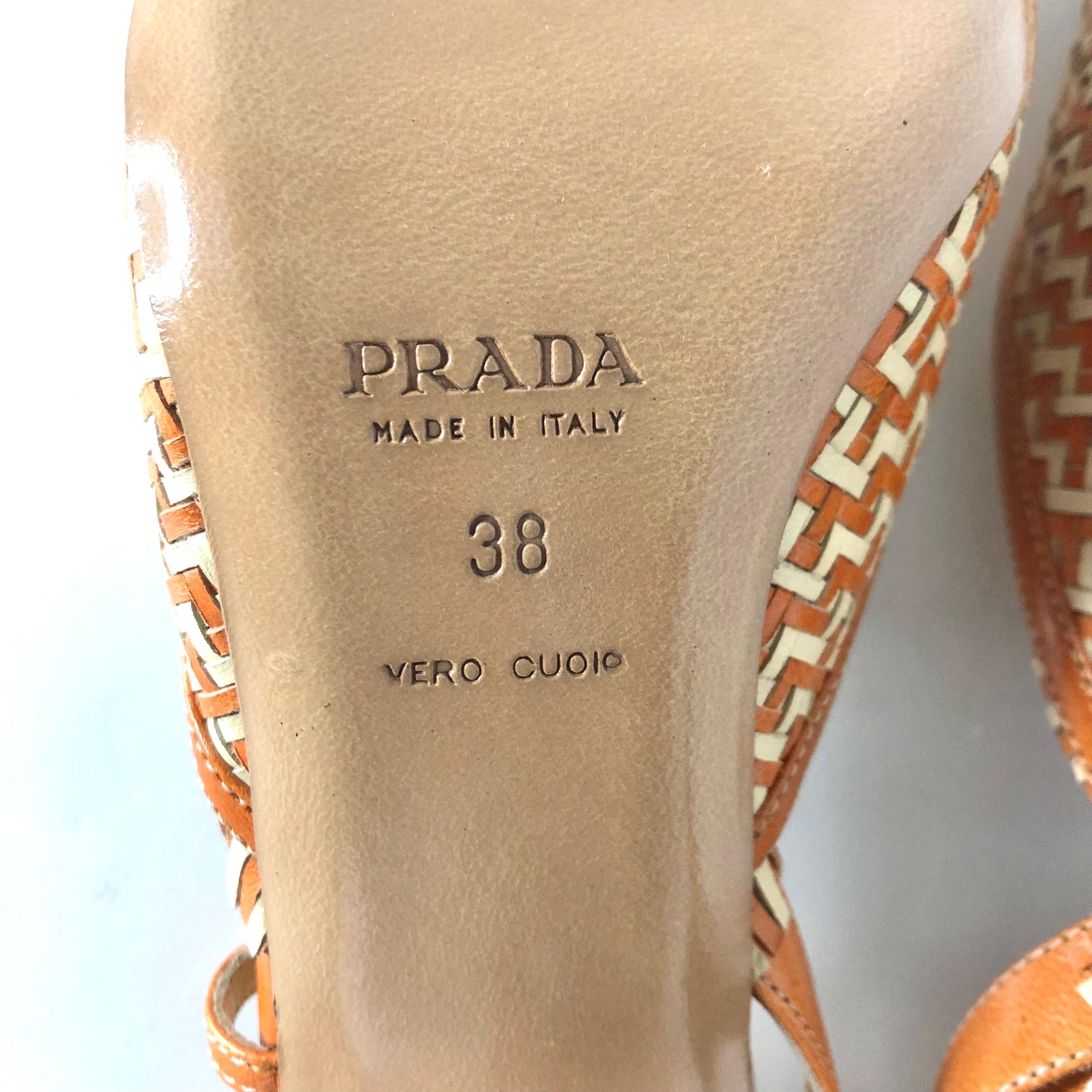 NEW Vintage Prada Fringe and Buckle Detail Slingback Pointed Toe Pumps 38 in vendita 4