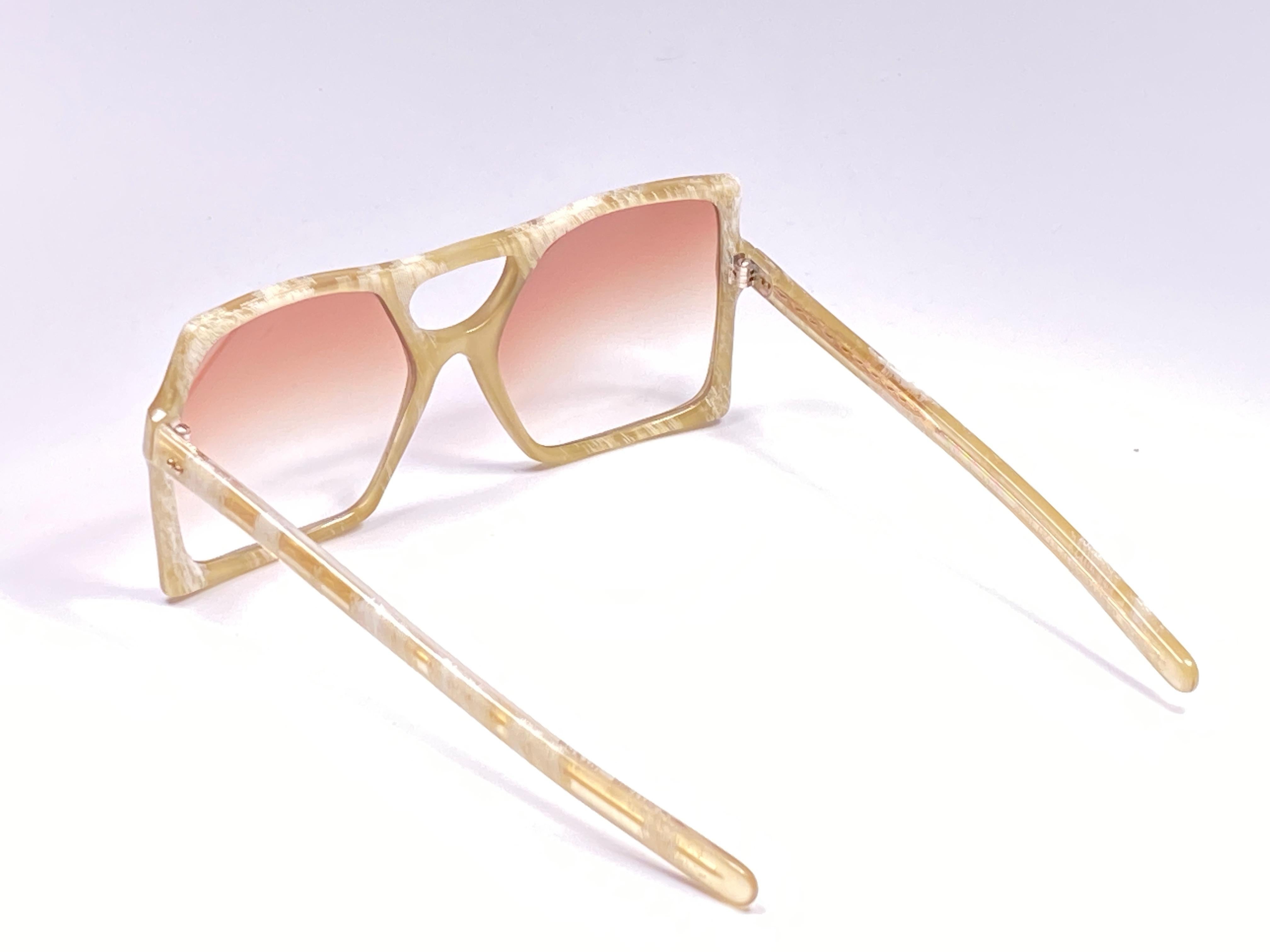 New Vintage Rare A.A Sutain Oversized Beige Sunglasses 1970's In New Condition For Sale In Baleares, Baleares