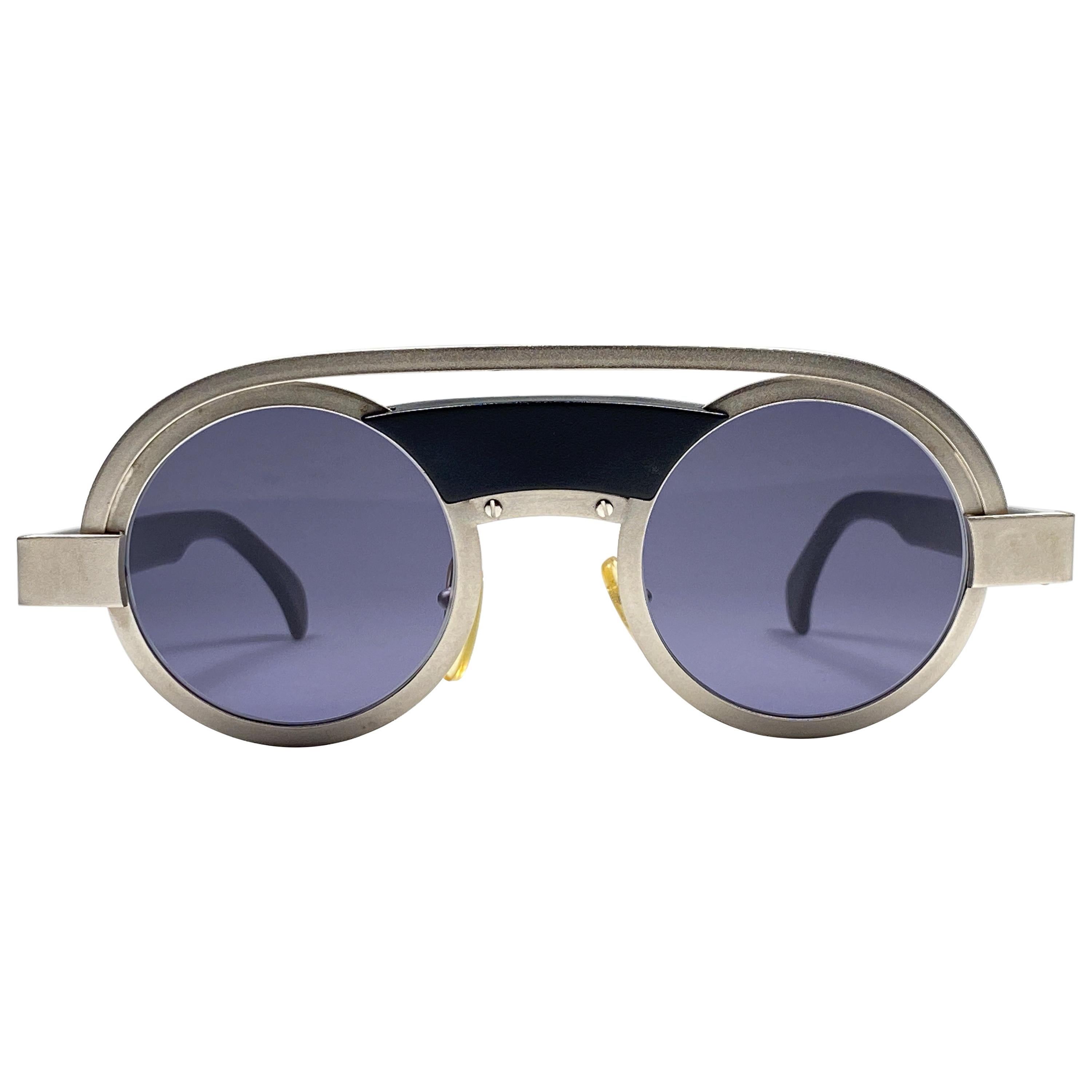 Alain Mikli lunettes de soleil vintage rares rondes et noires en aluminium, France, 1980, neuves en vente