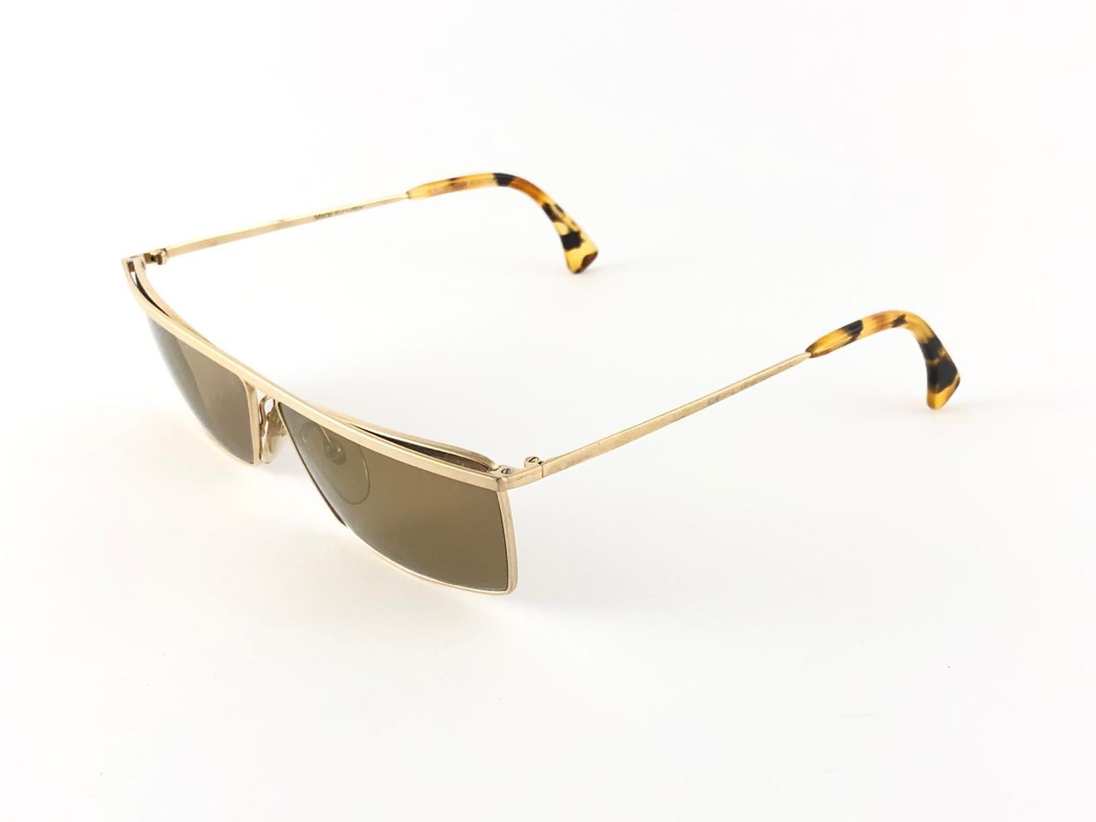 New Vintage Rare Alain Mikli  663 Gold Mask Sunglasses 1990 In New Condition For Sale In Baleares, Baleares