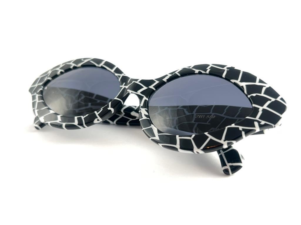 New Vintage Rare Alain Mikli  AM 2111 Cat Eye Mask Sunglasses 1990 For Sale 9