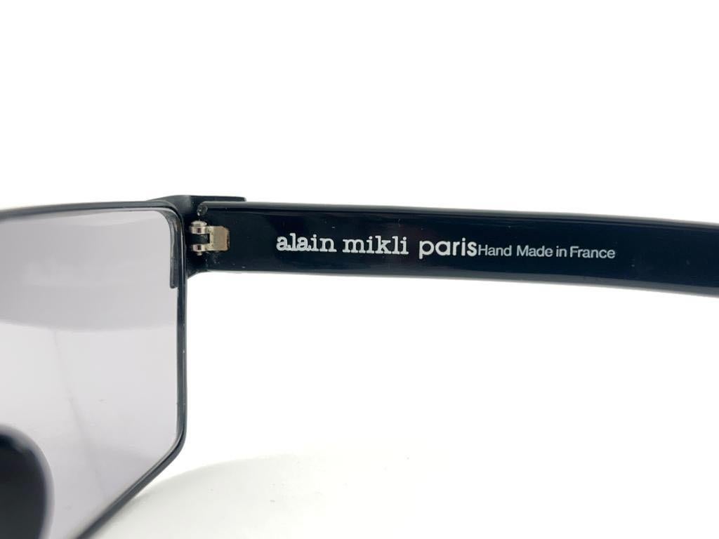 Women's or Men's New Vintage Rare Alain Mikli  AM 88 629 Black & Gold Mask Sunglasses 1990 For Sale