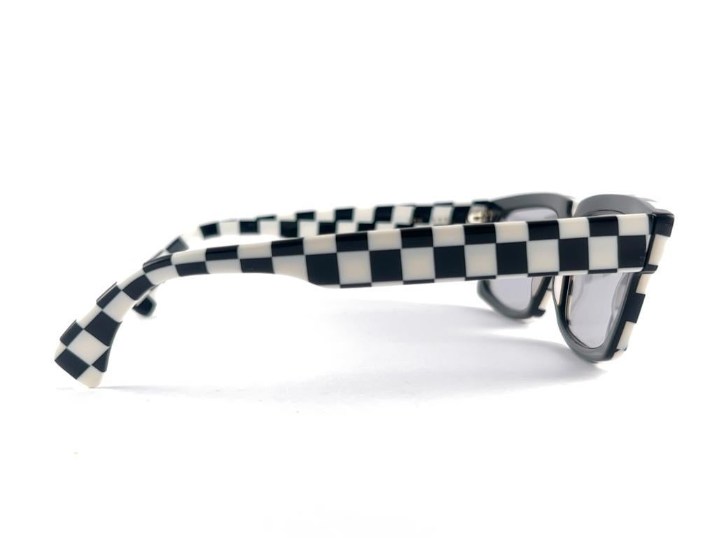 New Vintage Rare Alain Mikli Rectangular Black & white 1990's France Sunglasses  In New Condition For Sale In Baleares, Baleares