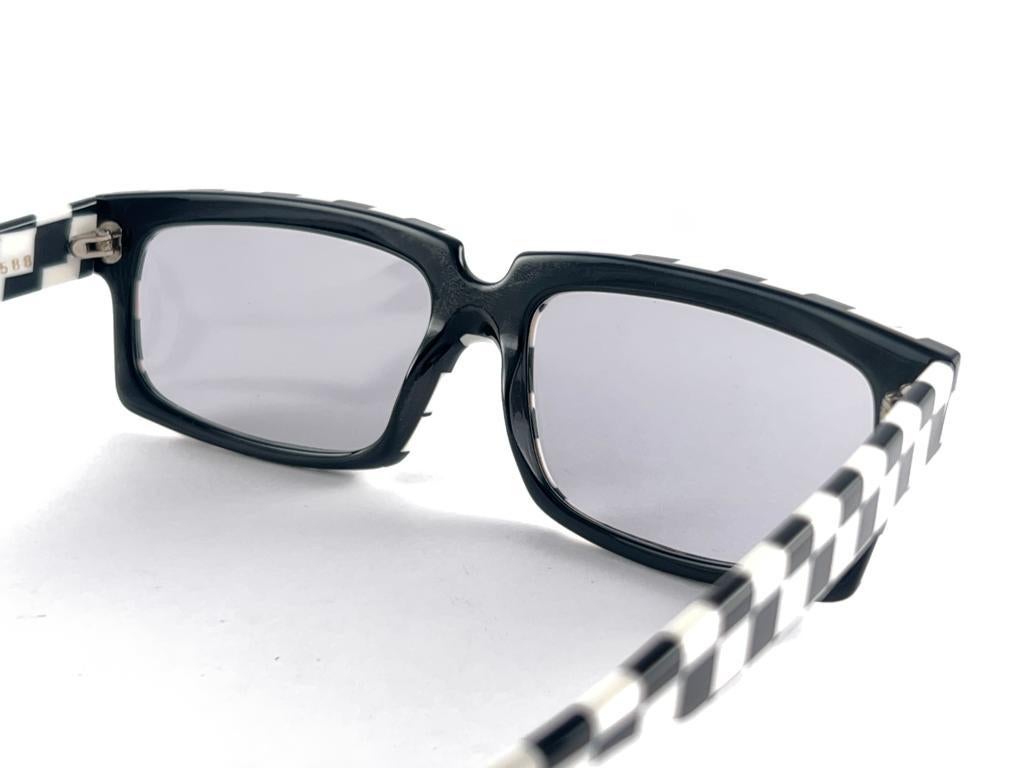 New Vintage Rare Alain Mikli Rectangular Black & white 1990's France Sunglasses  For Sale 3