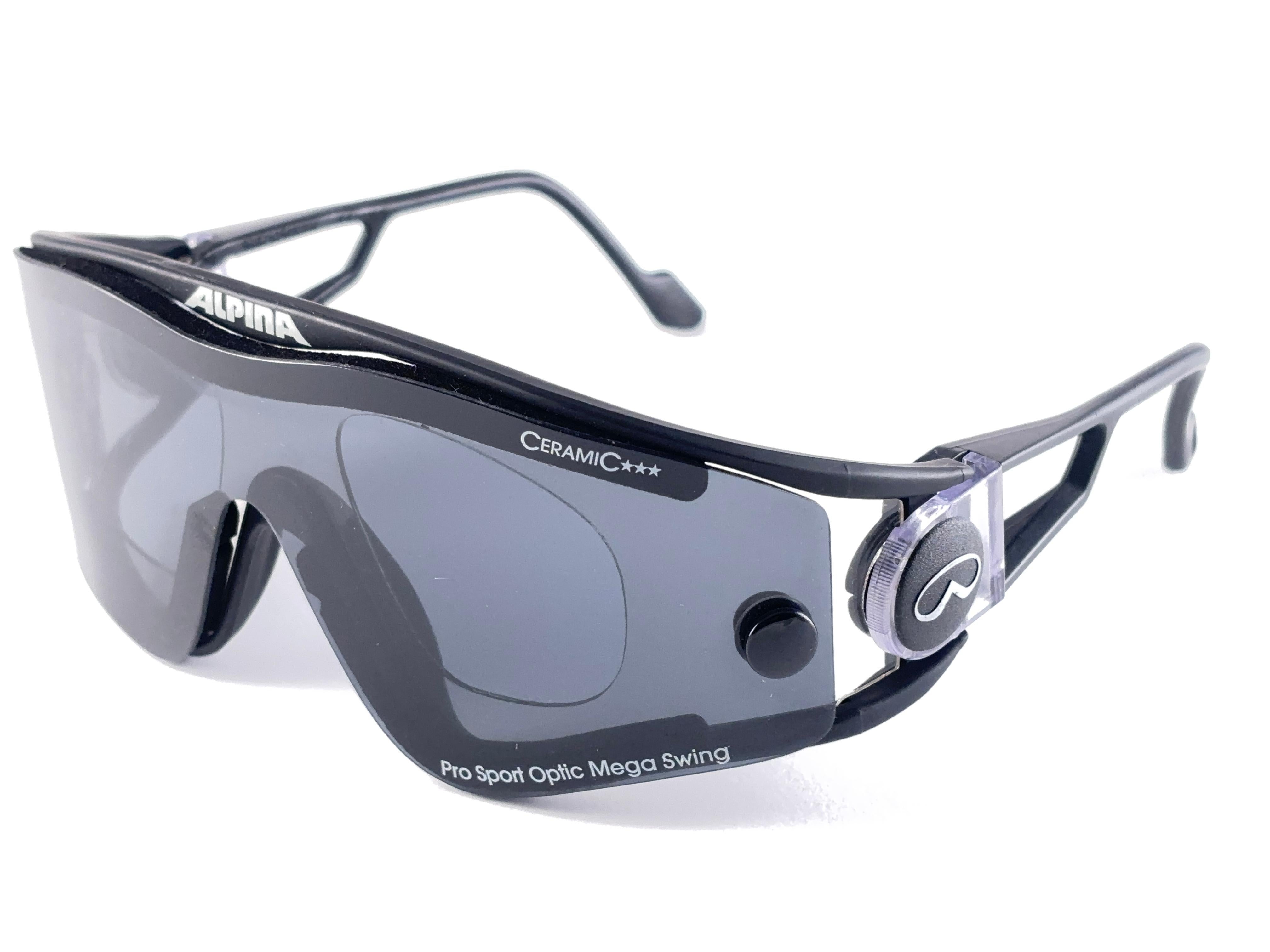 Seltene Alpina Pro Sport Optic Mono Lens-Sonnenbrille, Vintage, 1980er Jahre, Deutschland, neu im Zustand „Hervorragend“ im Angebot in Baleares, Baleares