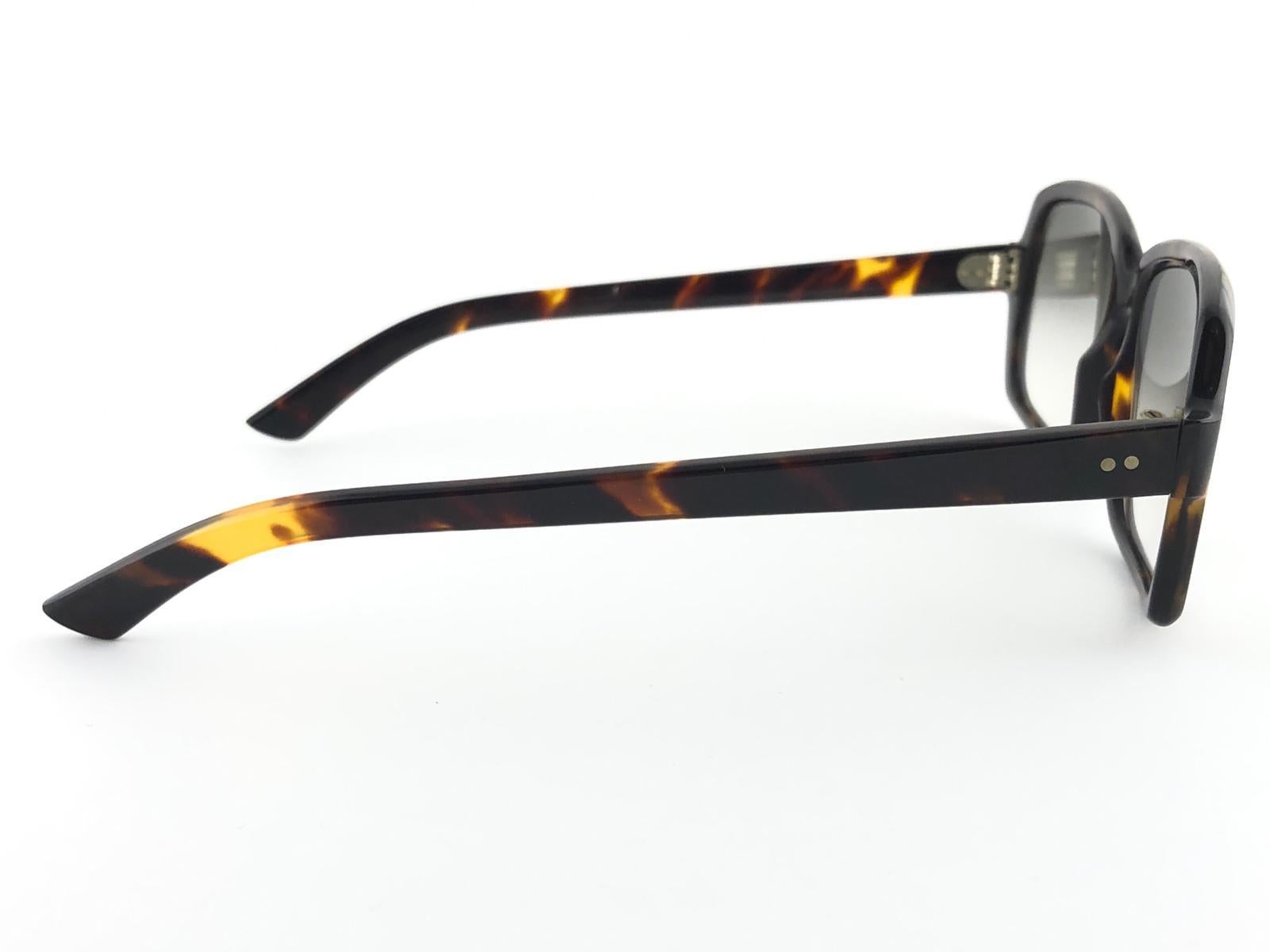 New Vintage Rare Genuine Tortuga Tortoise Shell Frame Sunglasses 1970's In New Condition For Sale In Baleares, Baleares