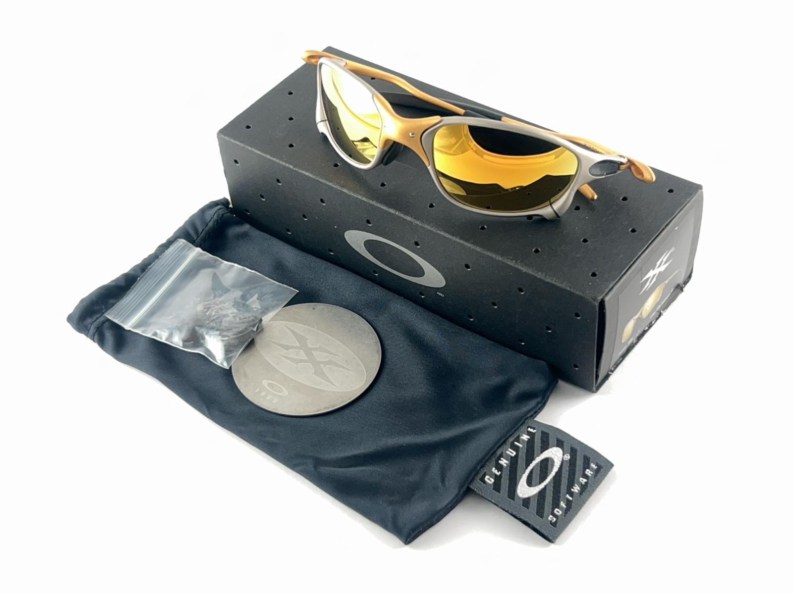 New Vintage Rare Oakley Romeo XX 24 K Gold Iridium Lenses 1999 Sunglasses  In New Condition For Sale In Baleares, Baleares