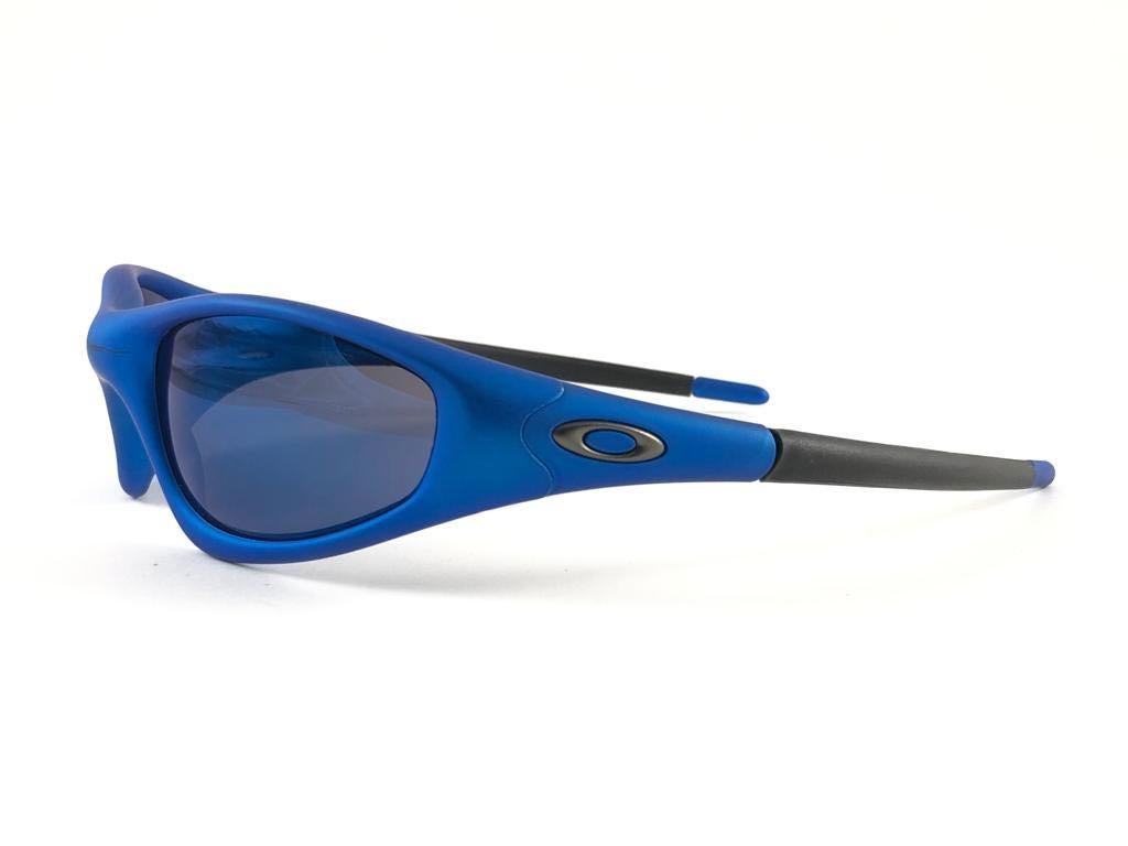 New Vintage Rare Oakley Sports Electric Blue 1999 Sunglasses 4