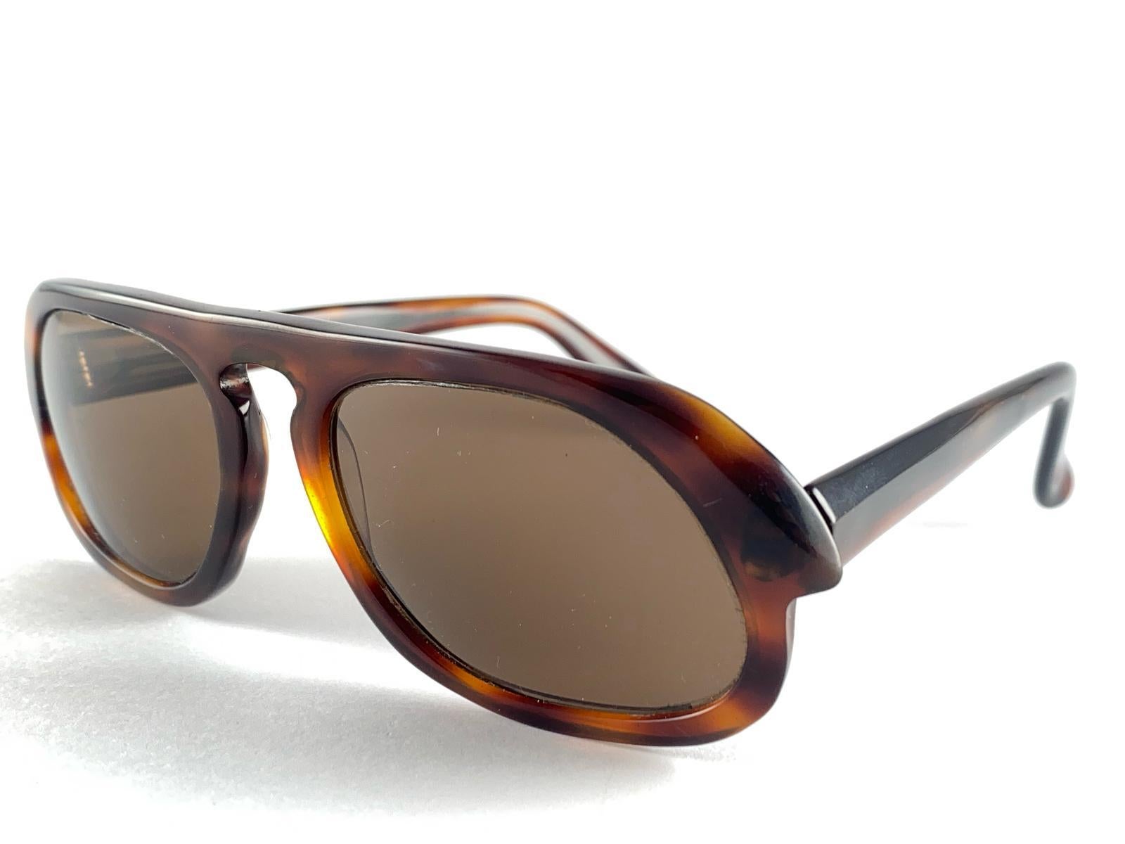 New Vintage Rare Pierre Cardin C22 Tortoise Michael Caine 1960's sunglasses In New Condition For Sale In Baleares, Baleares