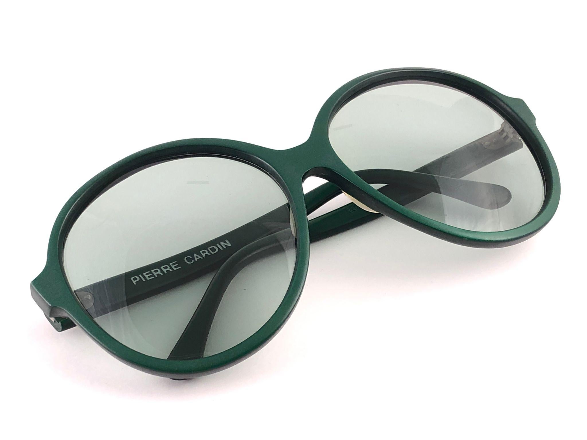 New Vintage Rare Pierre Cardin Dark Green Oversized 1960's sunglasses For Sale 3