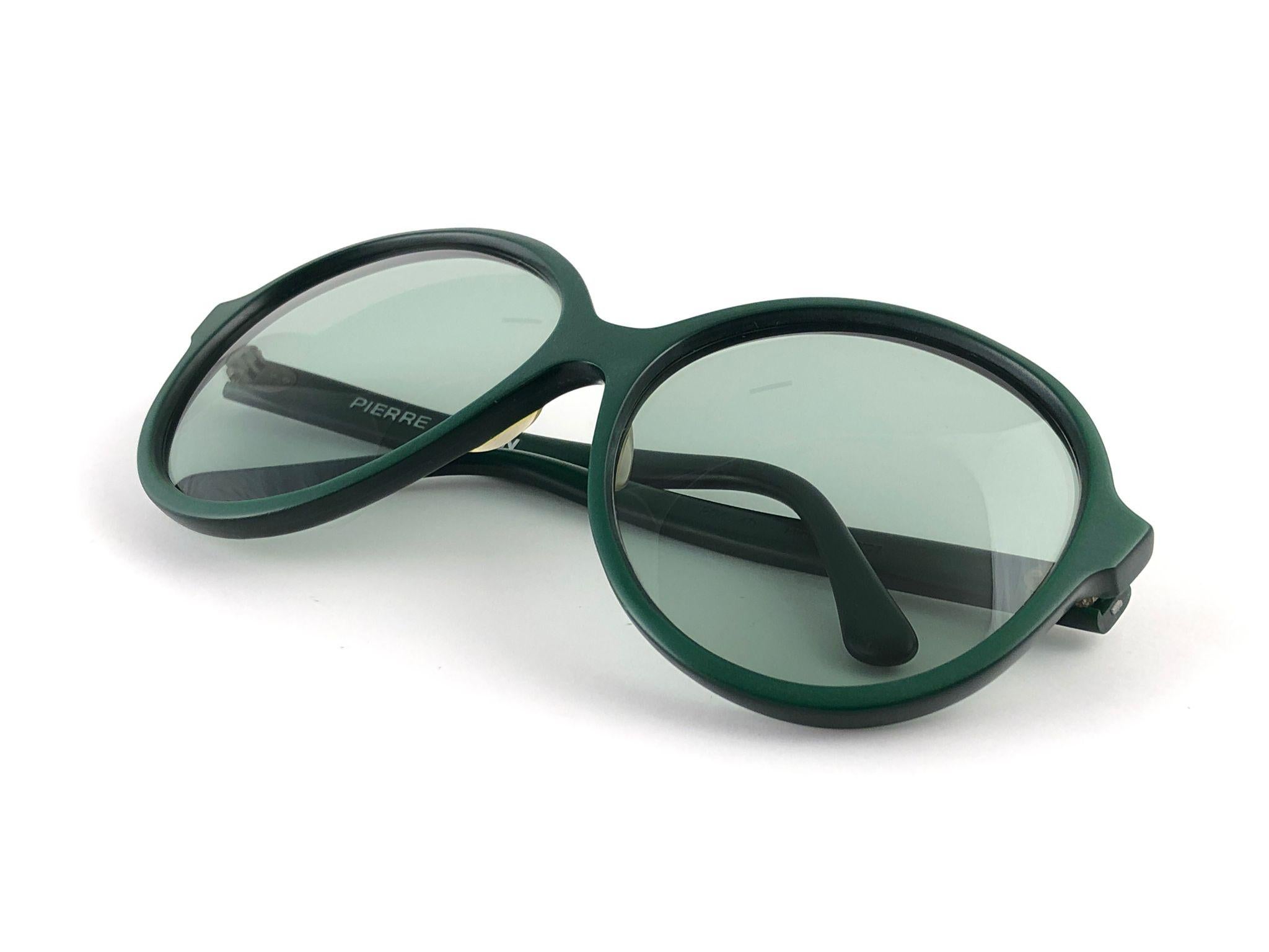 New Vintage Rare Pierre Cardin Dark Green Oversized 1960's sunglasses For Sale 5