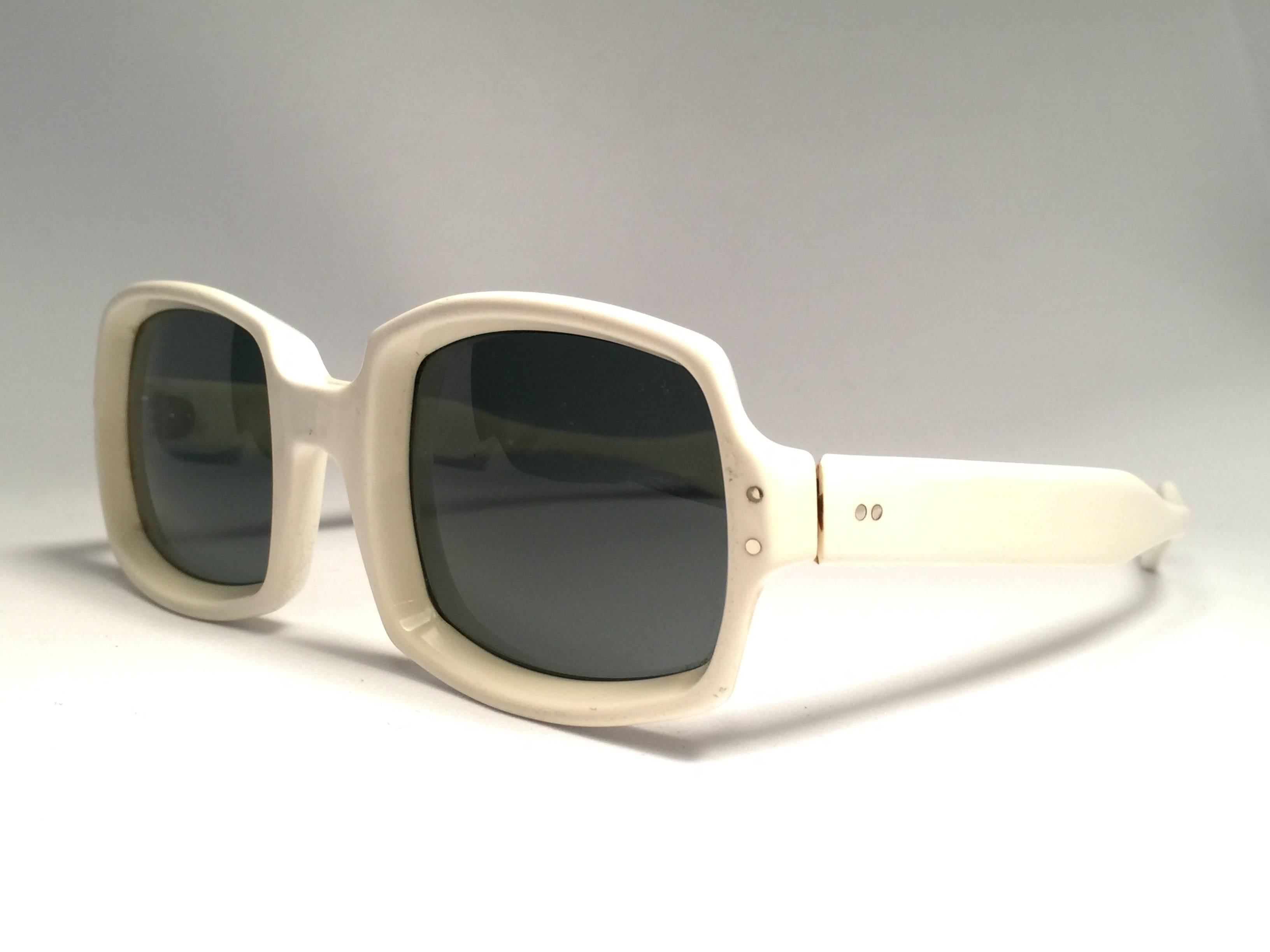 Noir Pierre Marly Sophia - Lunettes de soleil surdimensionnées, avant-gardistes, rares, vintage, rares, 1952, état neuf