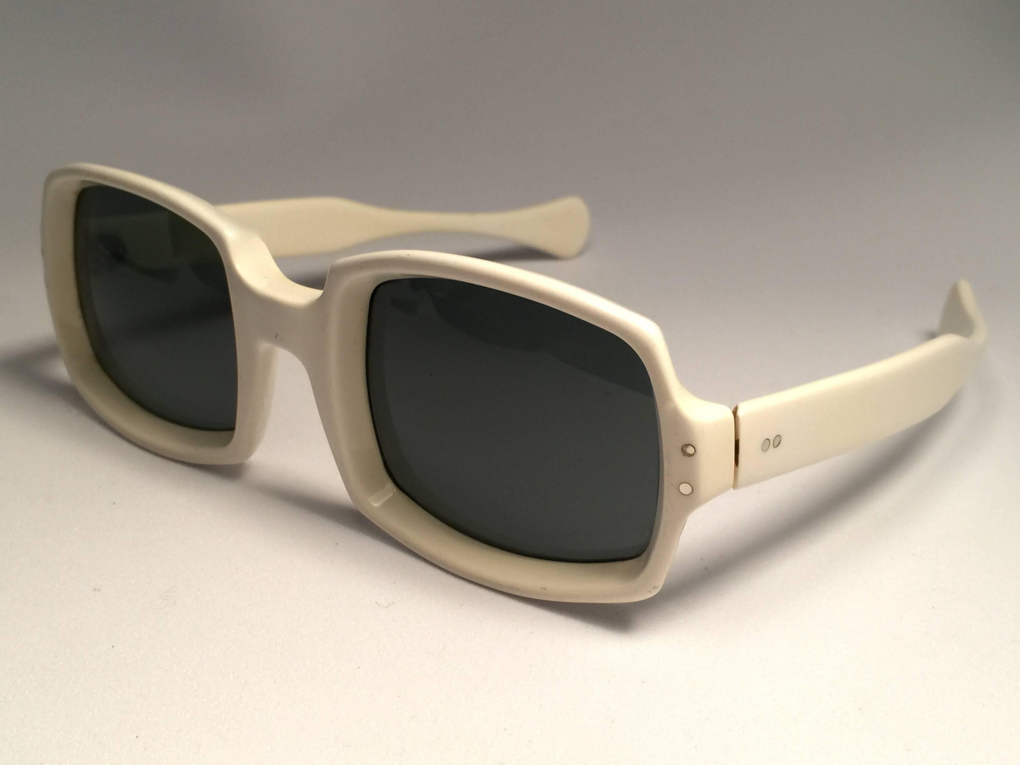 Pierre Marly Sophia - Lunettes de soleil surdimensionnées, avant-gardistes, rares, vintage, rares, 1952, état neuf Excellent état à Baleares, Baleares