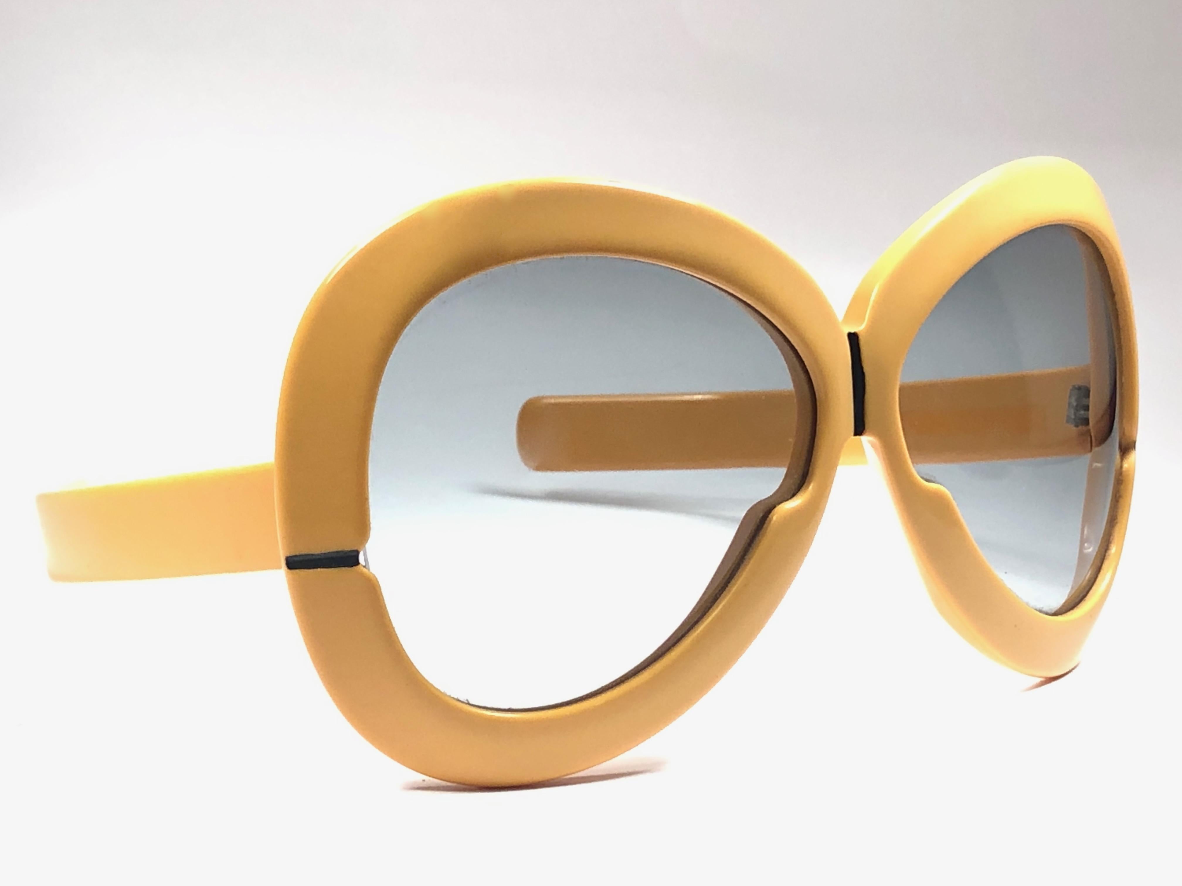 Beige New Vintage Rare Silhouette Futura 561 Ochre Collector Item 1970 Sunglasses  For Sale