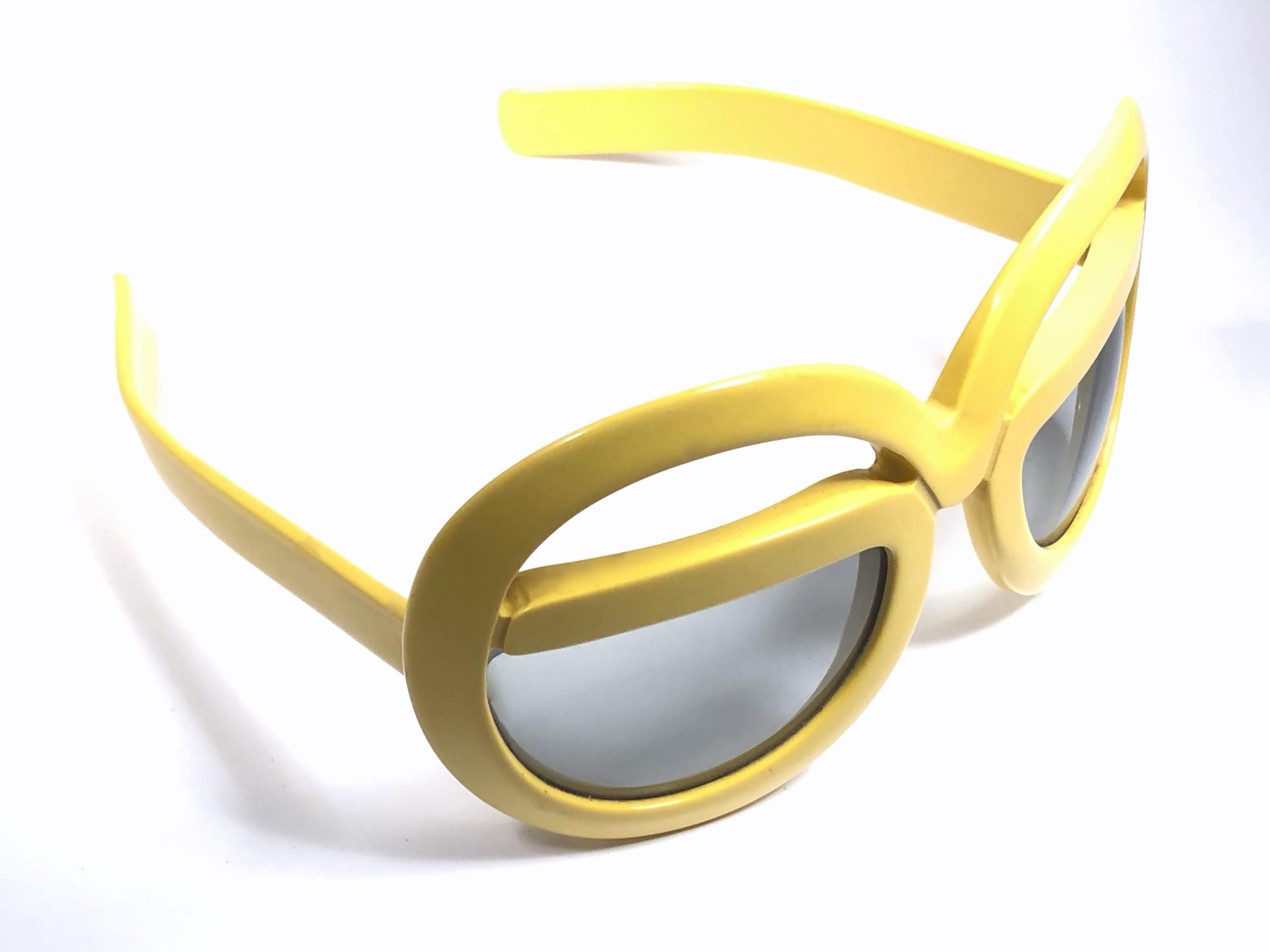 New Vintage Rare Silhouette Futura 562 Yellow Collector Item 1970 Sunglasses  In New Condition In Baleares, Baleares