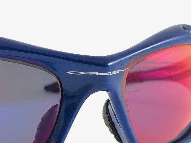 New Vintage Rare Sports Oakley Racing Jacket Gen 1 Blue 1997 Sunglasses For  Sale at 1stDibs