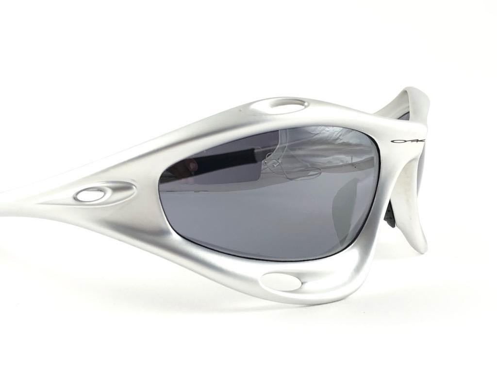 New Vintage Rare Sports Oakley Racing Jacket Gen 1 Silver 1998 Sunglasses  In New Condition In Baleares, Baleares
