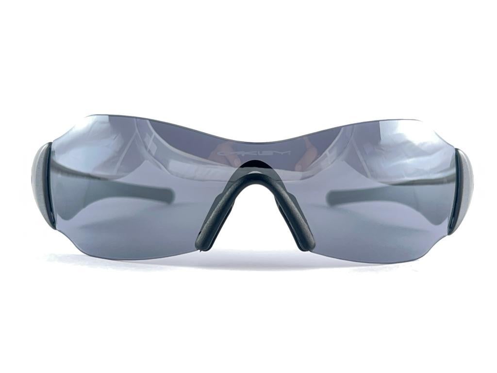 New Vintage Rare Sports Oakley Wrap Around Grey Mirror Lens 1980's Sunglasses  For Sale 9
