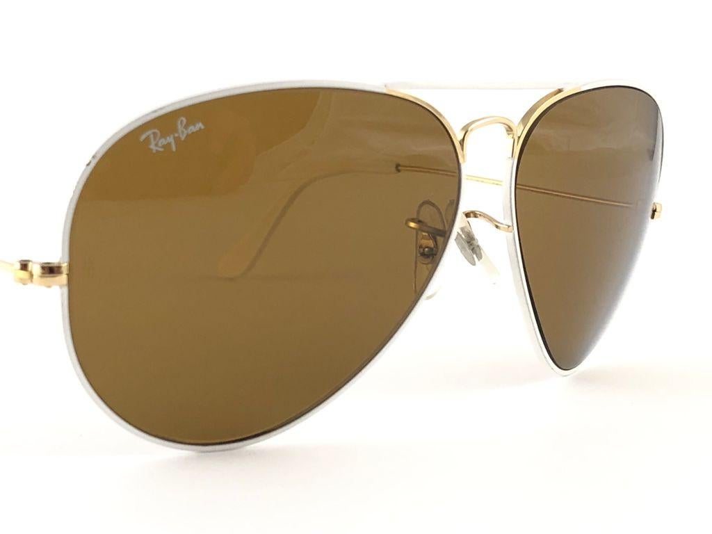 Mint Vintage Ray Ban 62MM Aviator Flying Colors White B15 Lenses B&L Sunglasses In Good Condition For Sale In Baleares, Baleares