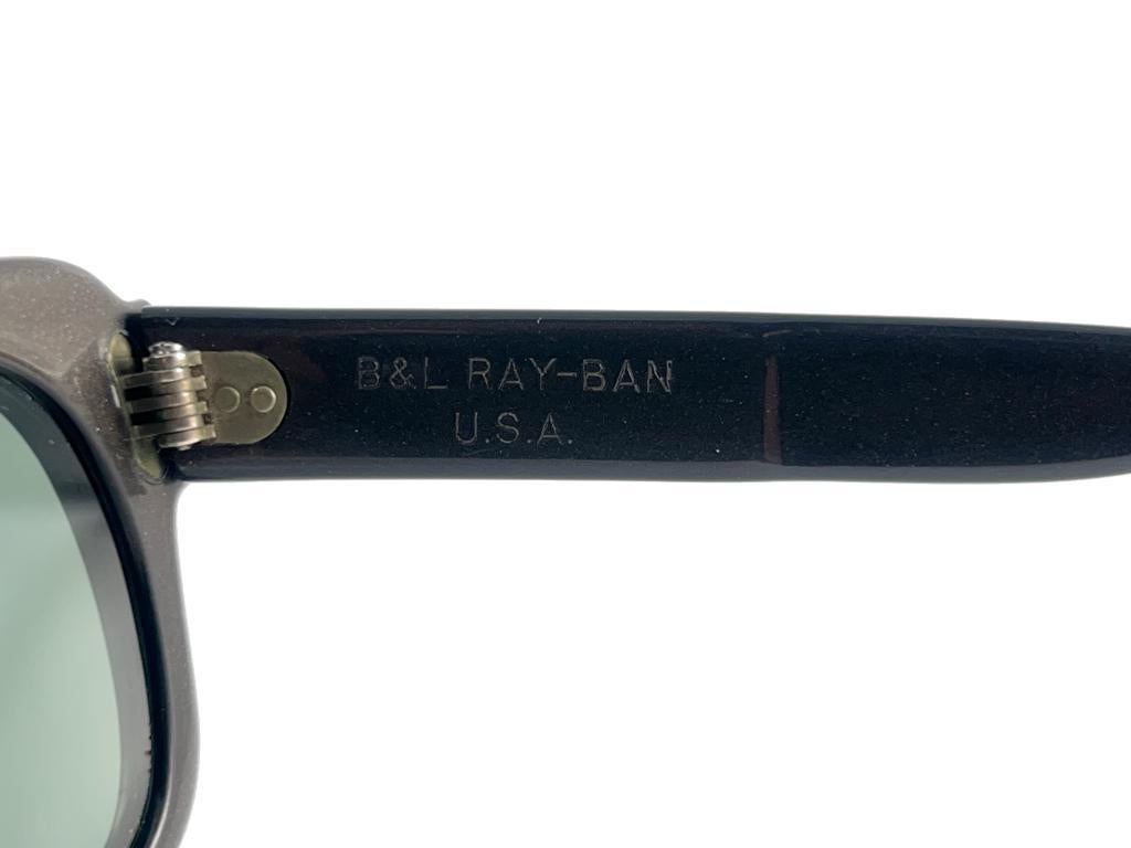 Graue Vintage Ray Ban Bengal-Sonnenbrille Usa B&L aus der Mitte des Jahrhunderts, 1960er Jahre im Angebot 7