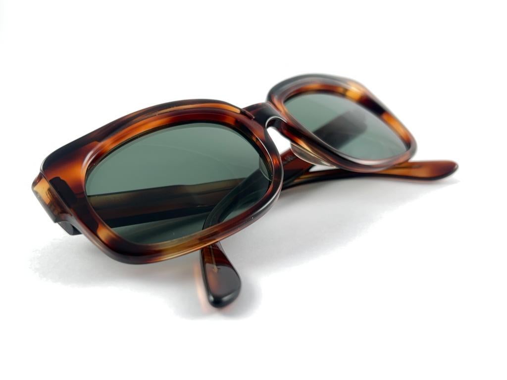 Graue Vintage Ray Ban Bengal-Sonnenbrille Usa B&L aus der Mitte des Jahrhunderts, 1960er Jahre im Zustand „Gut“ im Angebot in Baleares, Baleares