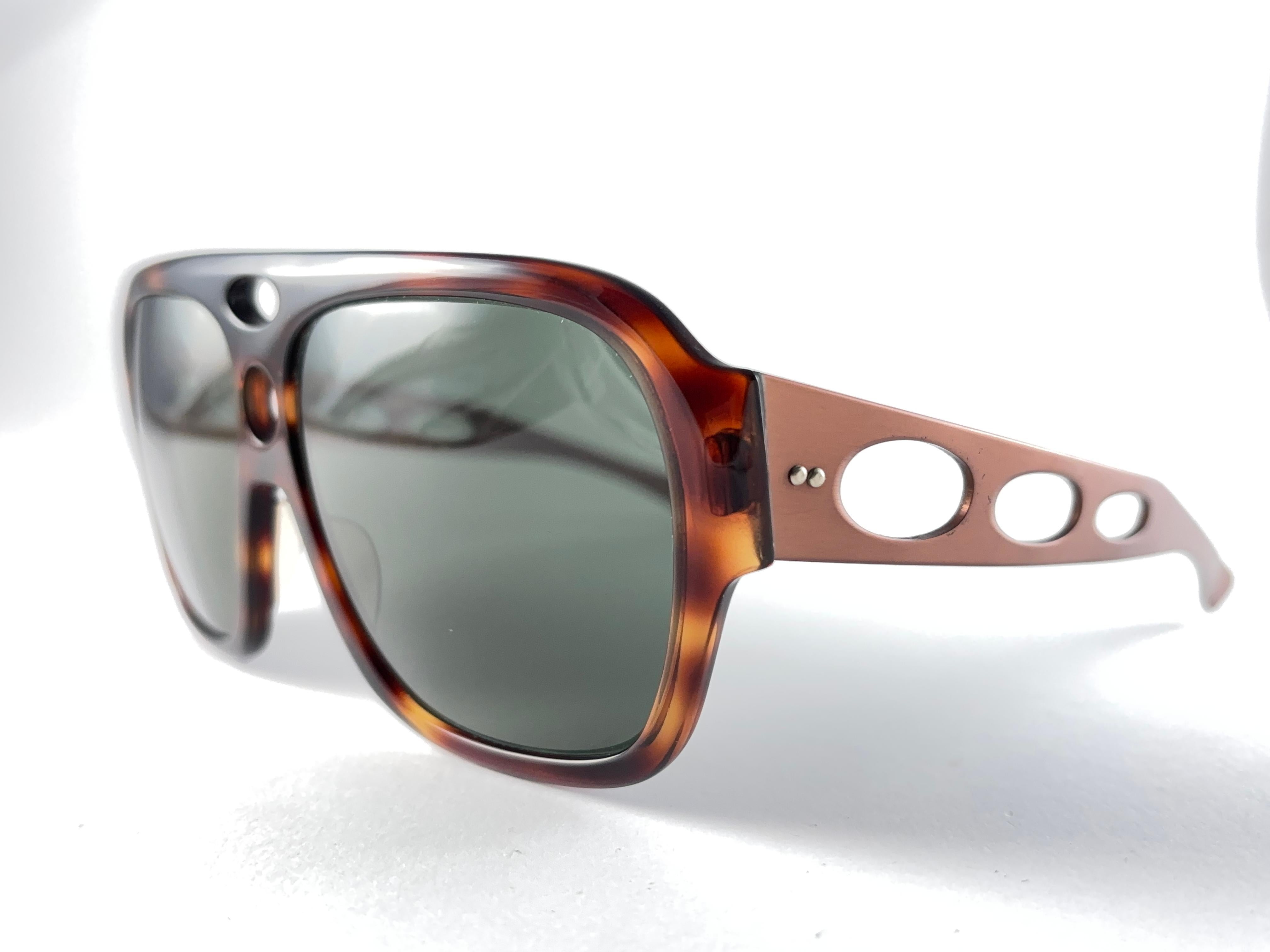 New Vintage Ray Ban B&L Corrigan II Tortoise Metal Temples Grey Lens Sunglasses For Sale 2