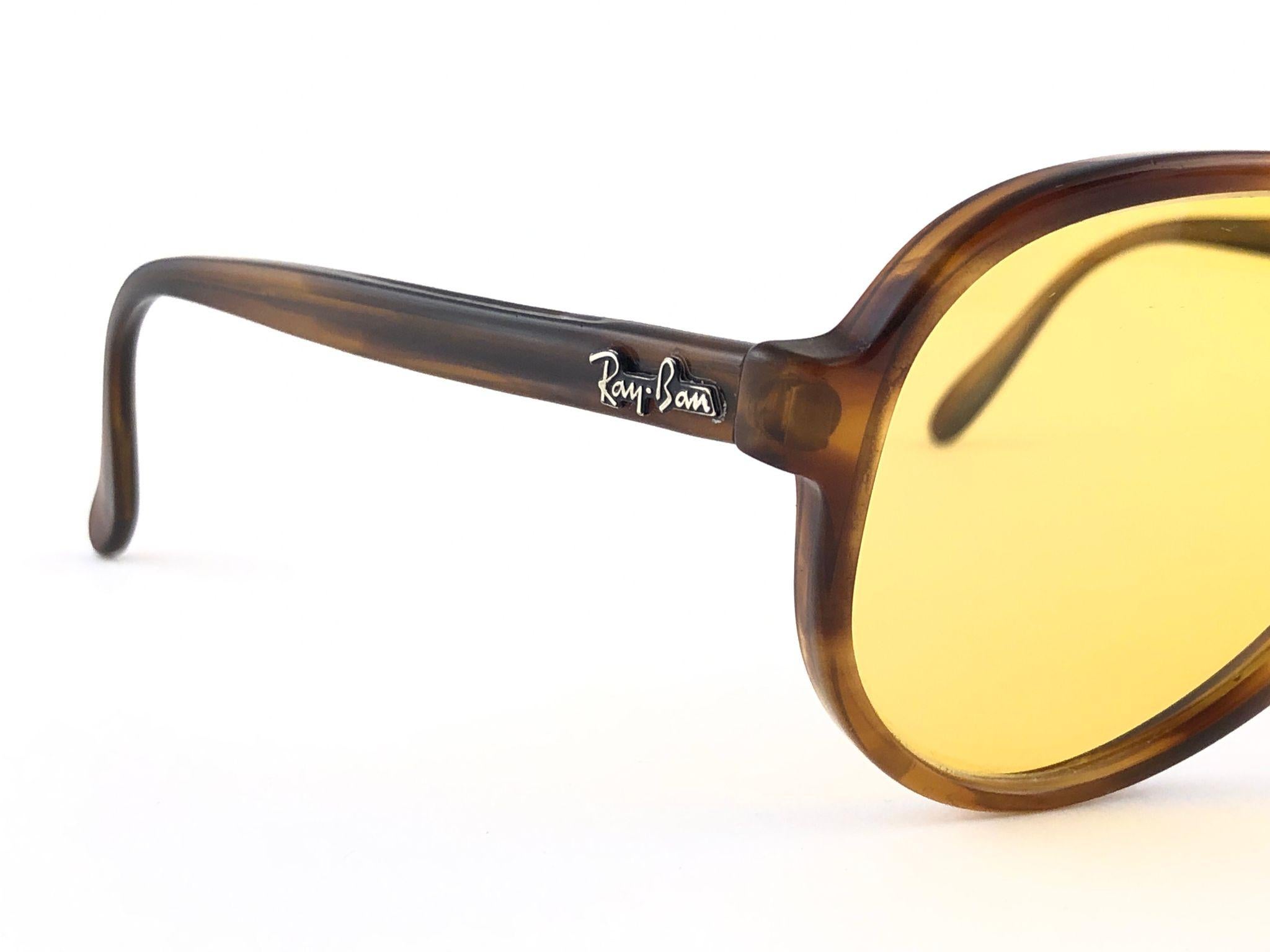 New Vintage Ray Ban B&L Vagabond Tortoise Ambermatic Lenses Sunglasses USA 1