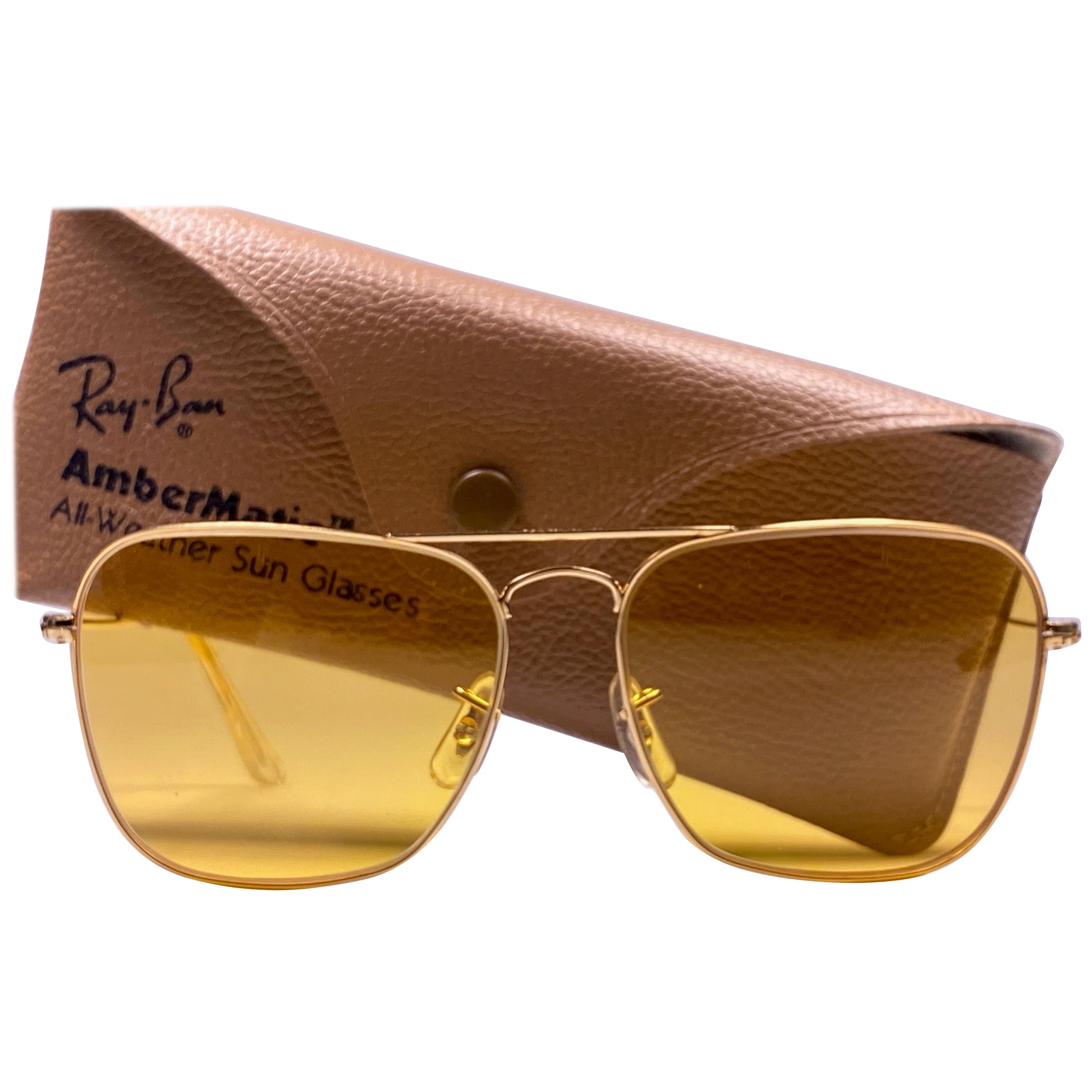 New Vintage Ray Ban Caravan Gold Ambermatic Lenses 1970's B&L Sunglasses
