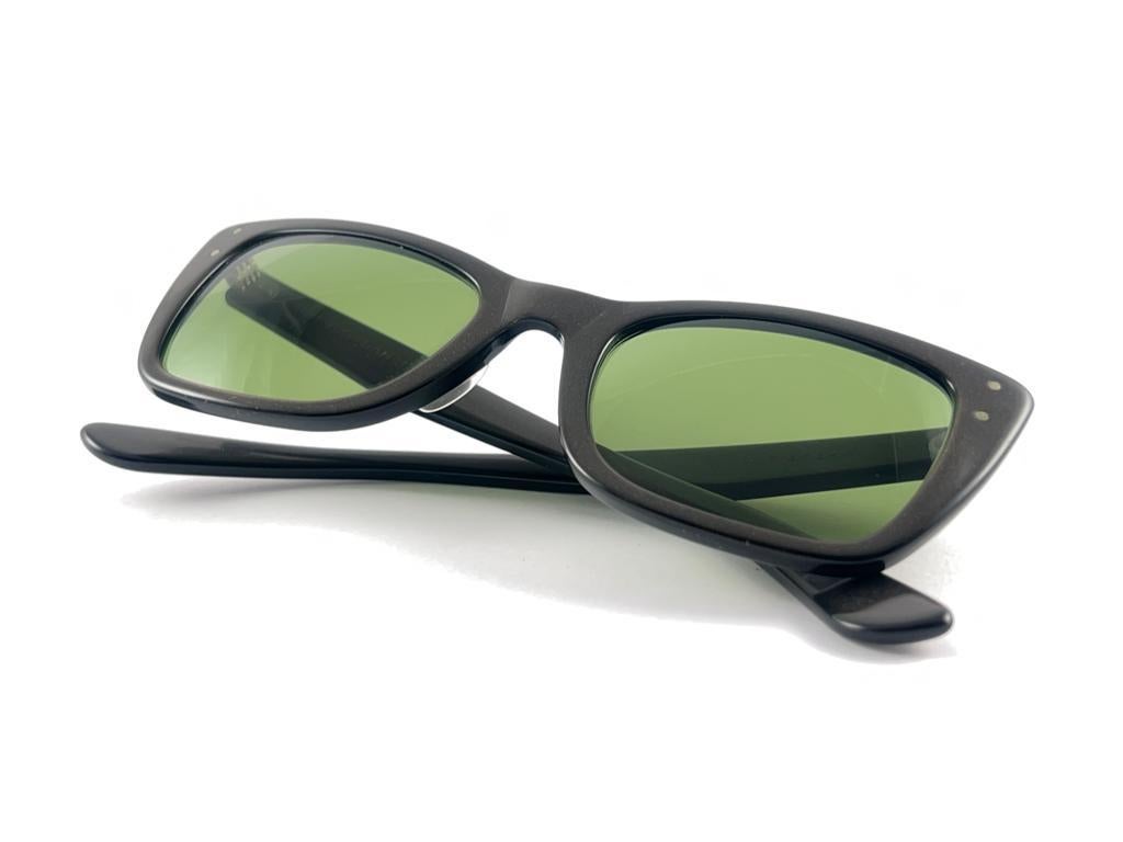 Neu Vintage Ray Ban Caribbean 1960er Jahre Midcentury Grüne Lenses Usa B&L Sonnenbrille im Angebot 11