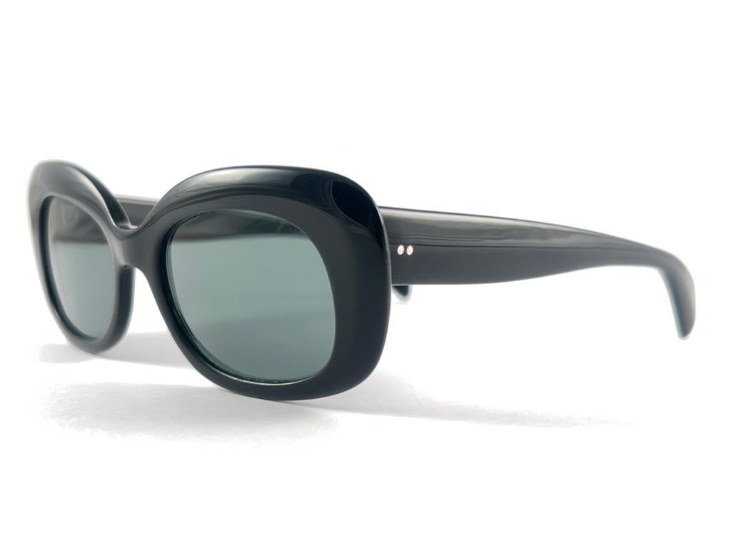 Gris New Vintage Ray Ban Danette 1960's Midcentury Grey Lenses Usa B&L Sunglasses en vente