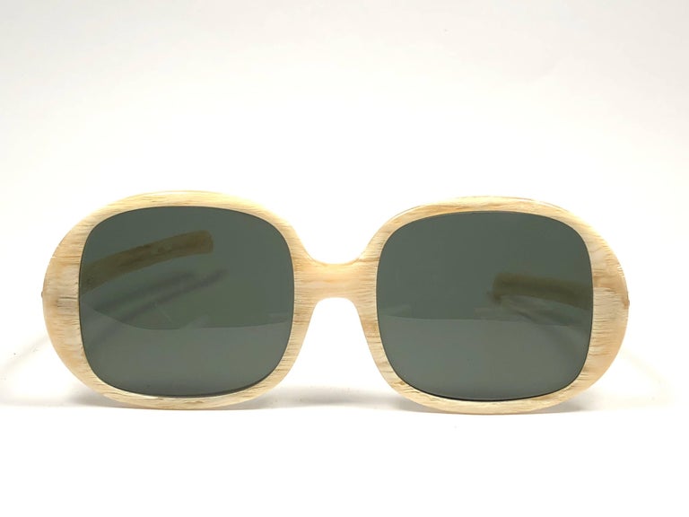 New Vintage Ray Ban Kilaine Beige G15 Grey Lenses 1960  display picture 3