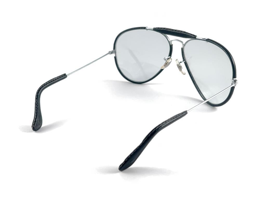 Schwarze Vintage Ray Ban Leder-Sonnenbrille für den Außenbereich 62MM im Angebot 6