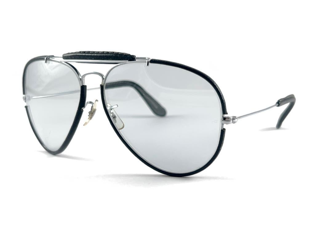 Schwarze Vintage Ray Ban Leder-Sonnenbrille für den Außenbereich 62MM im Angebot 9