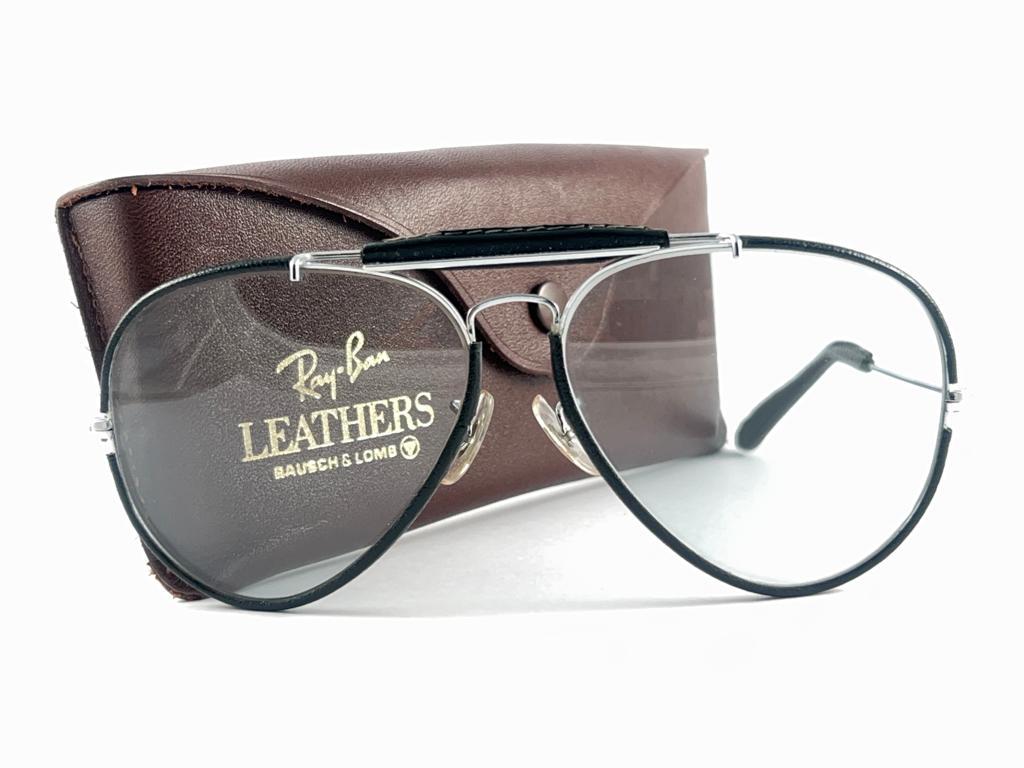 Schwarze Vintage Ray Ban Leder-Sonnenbrille für den Außenbereich 62MM im Angebot 11