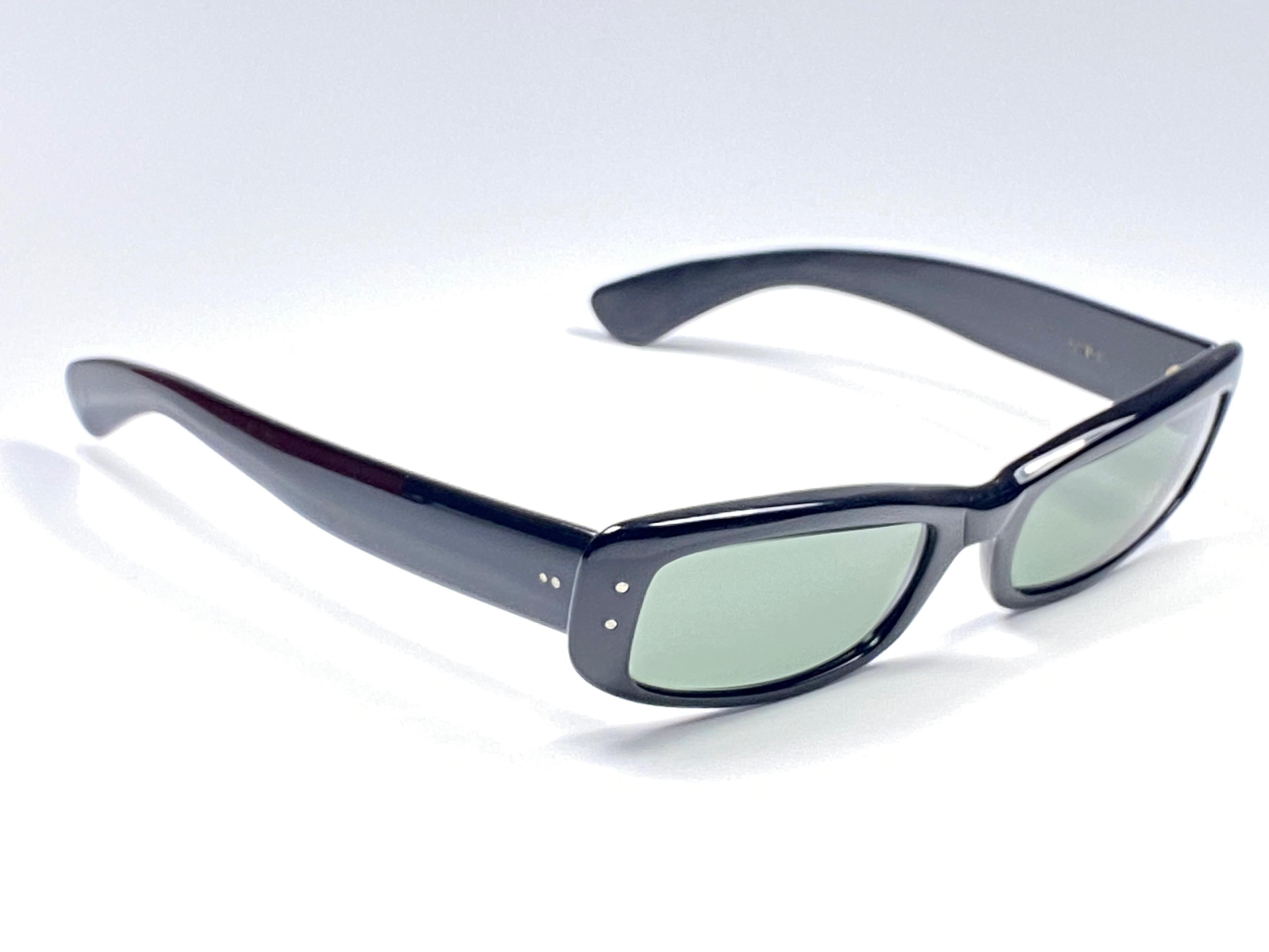 Black New Vintage Ray Ban Skiff 1960's Mid Century G15 Lenses USA Sunglasses